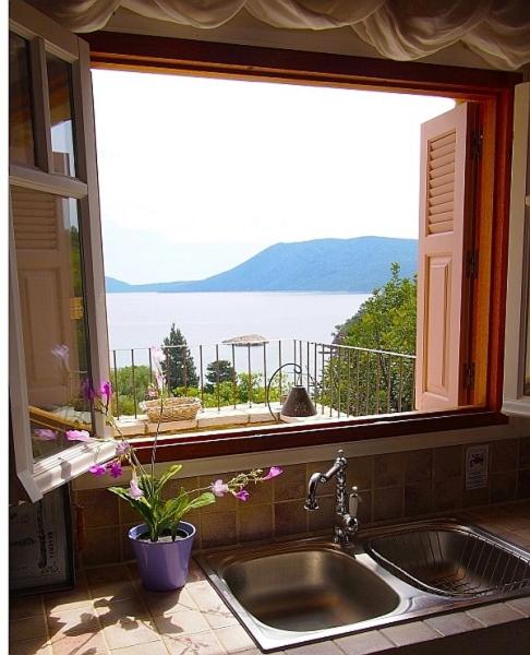 Lithea Villas and Studios by the Sea