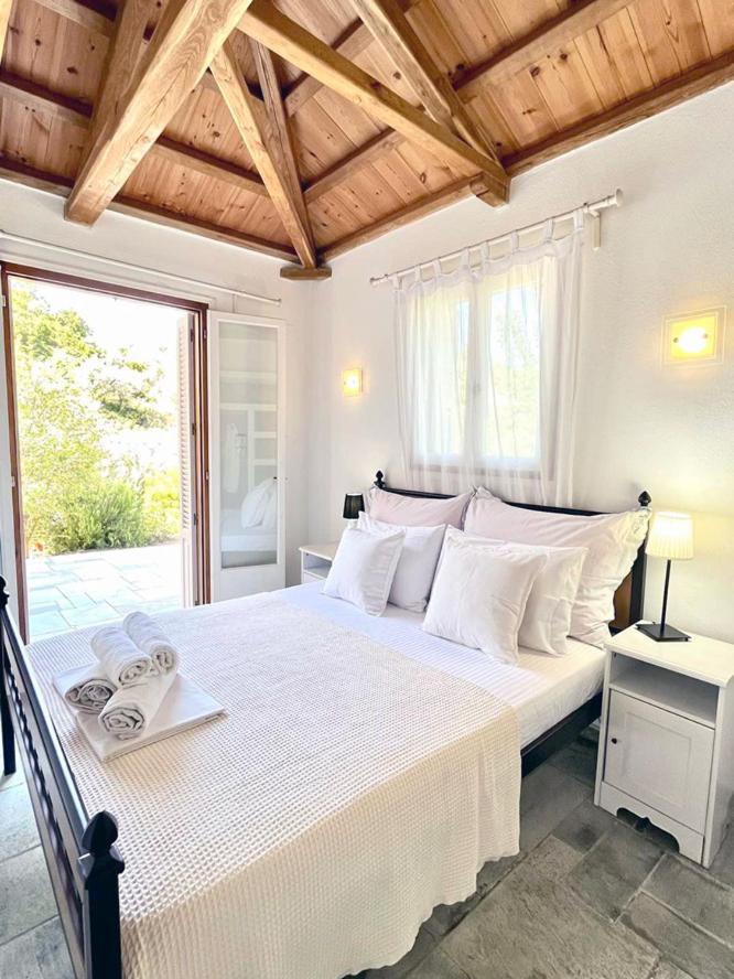 Lithea Villas and Studios by the Sea