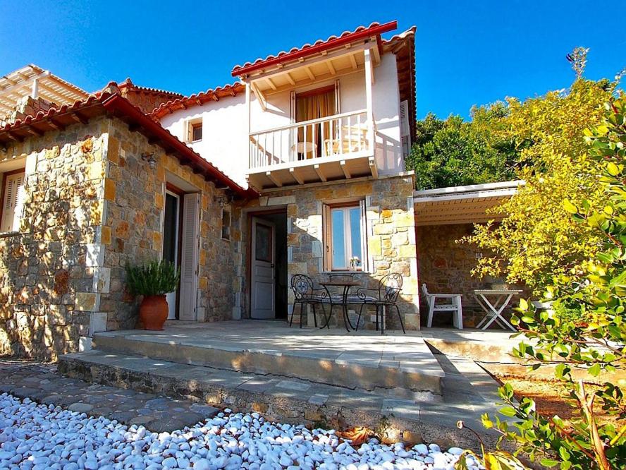 Lithea Villas and Studios by the Sea