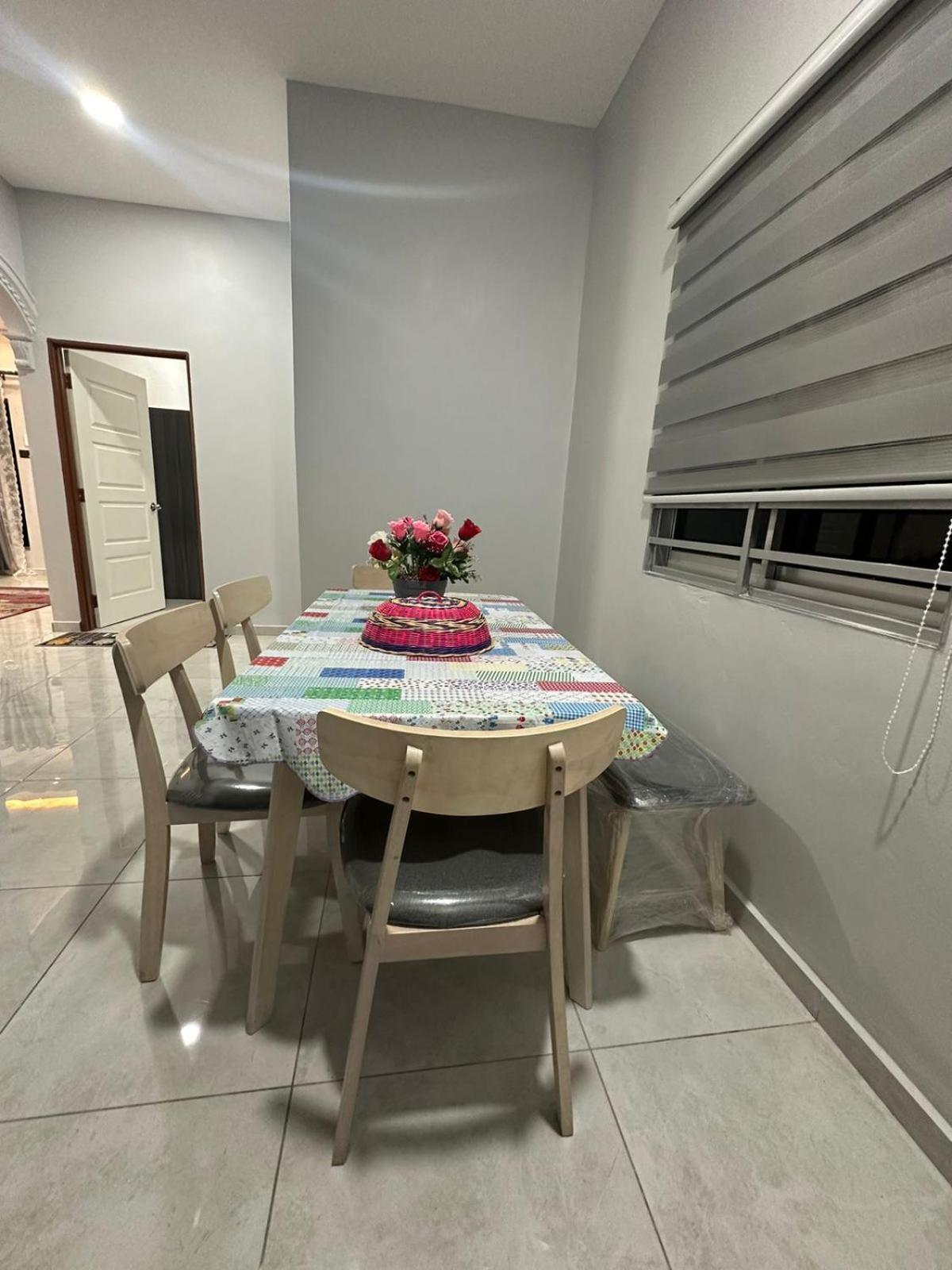 HOME STAY Ibu Zai photo 4