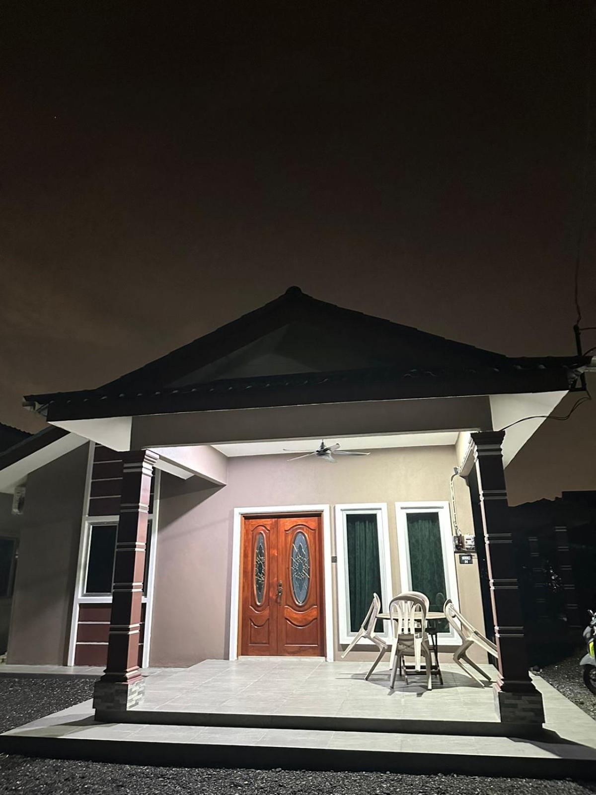 HOME STAY Ibu Zai photo 8