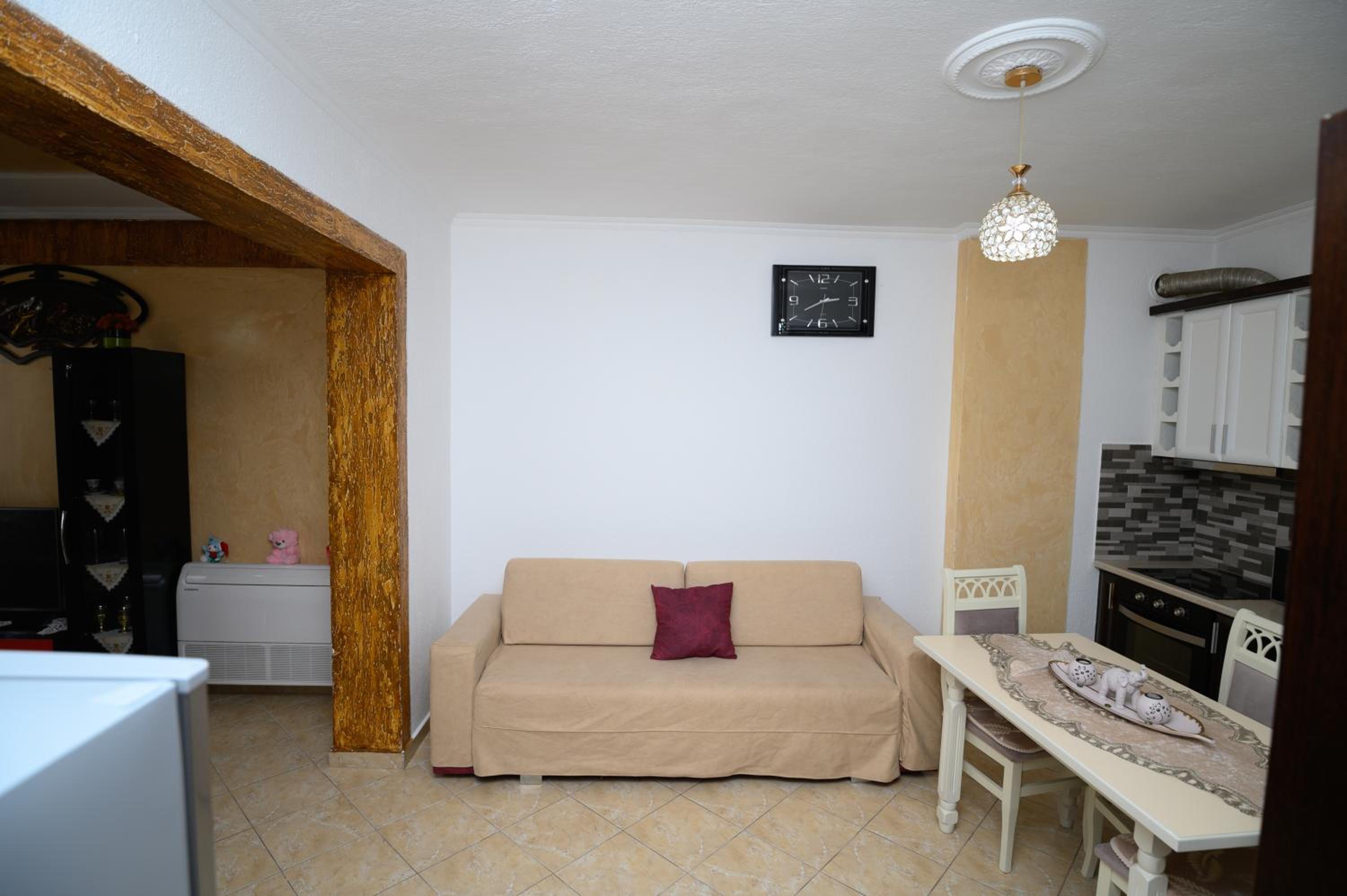 Shuli's Apartments photo 5