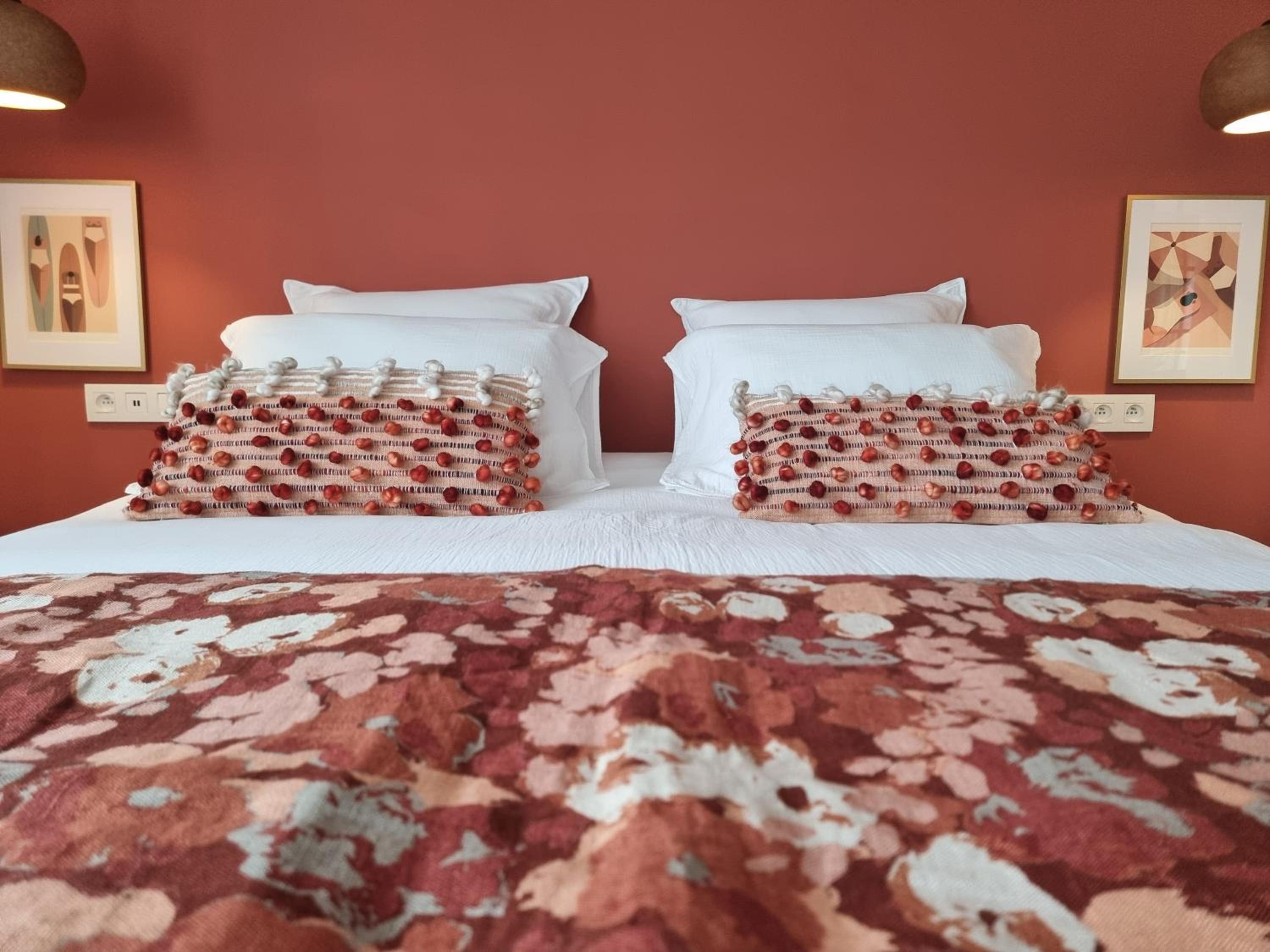 Sous la Houlette, 3 Suites, Pool and Sauna on demand