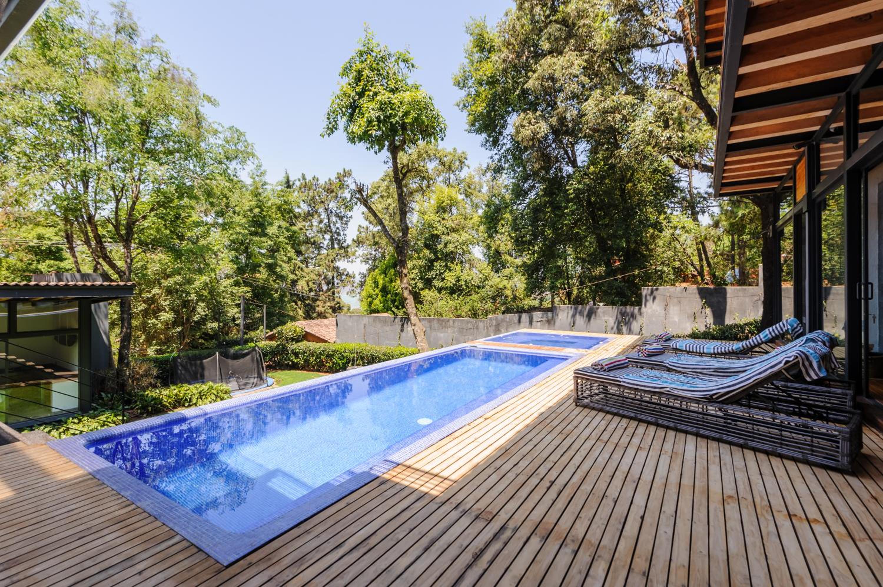 Casa Retiro: With pool and garden in Avándaro view 3
