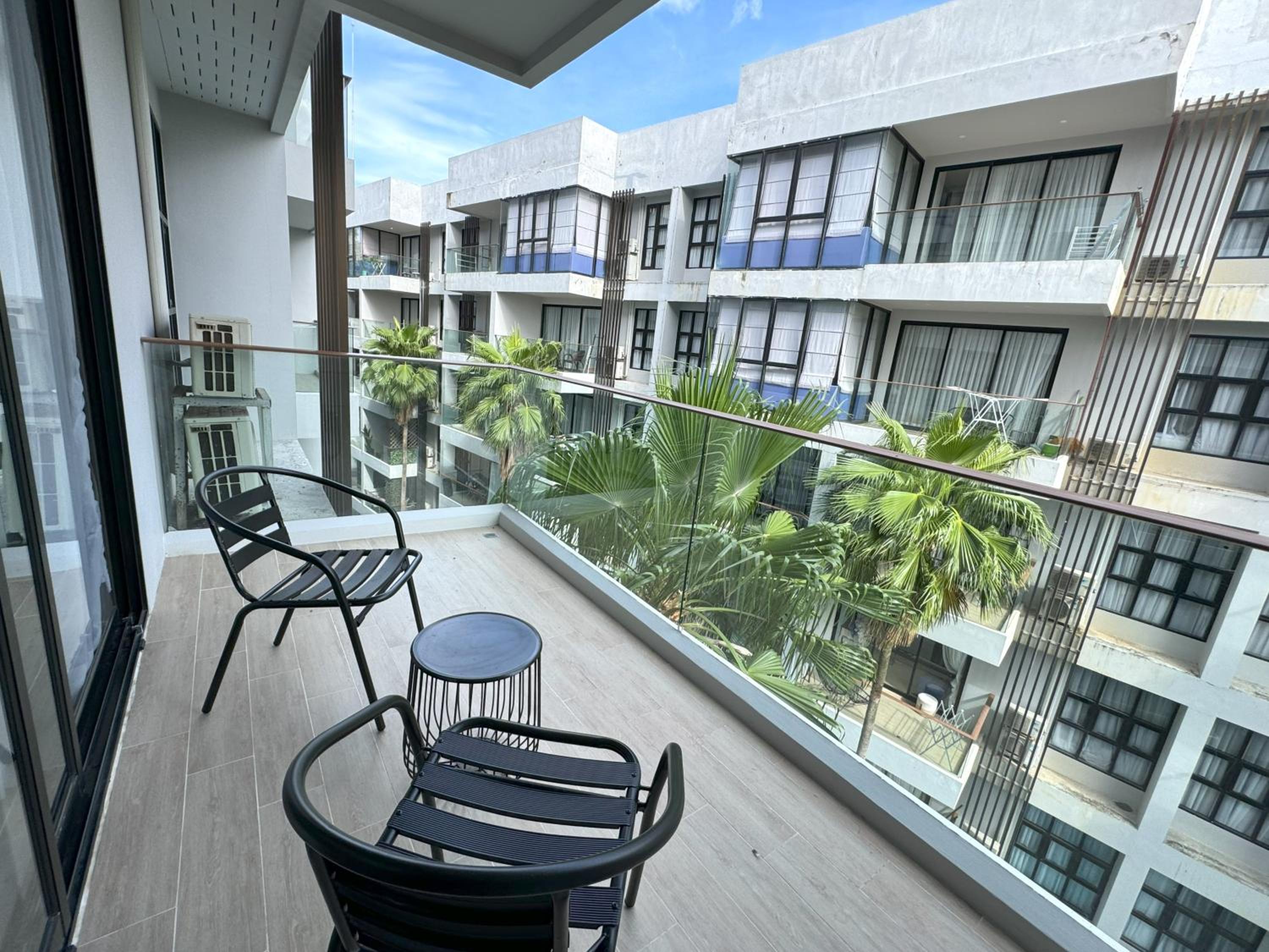 Apartment at Palmyrah Surin by Lofty