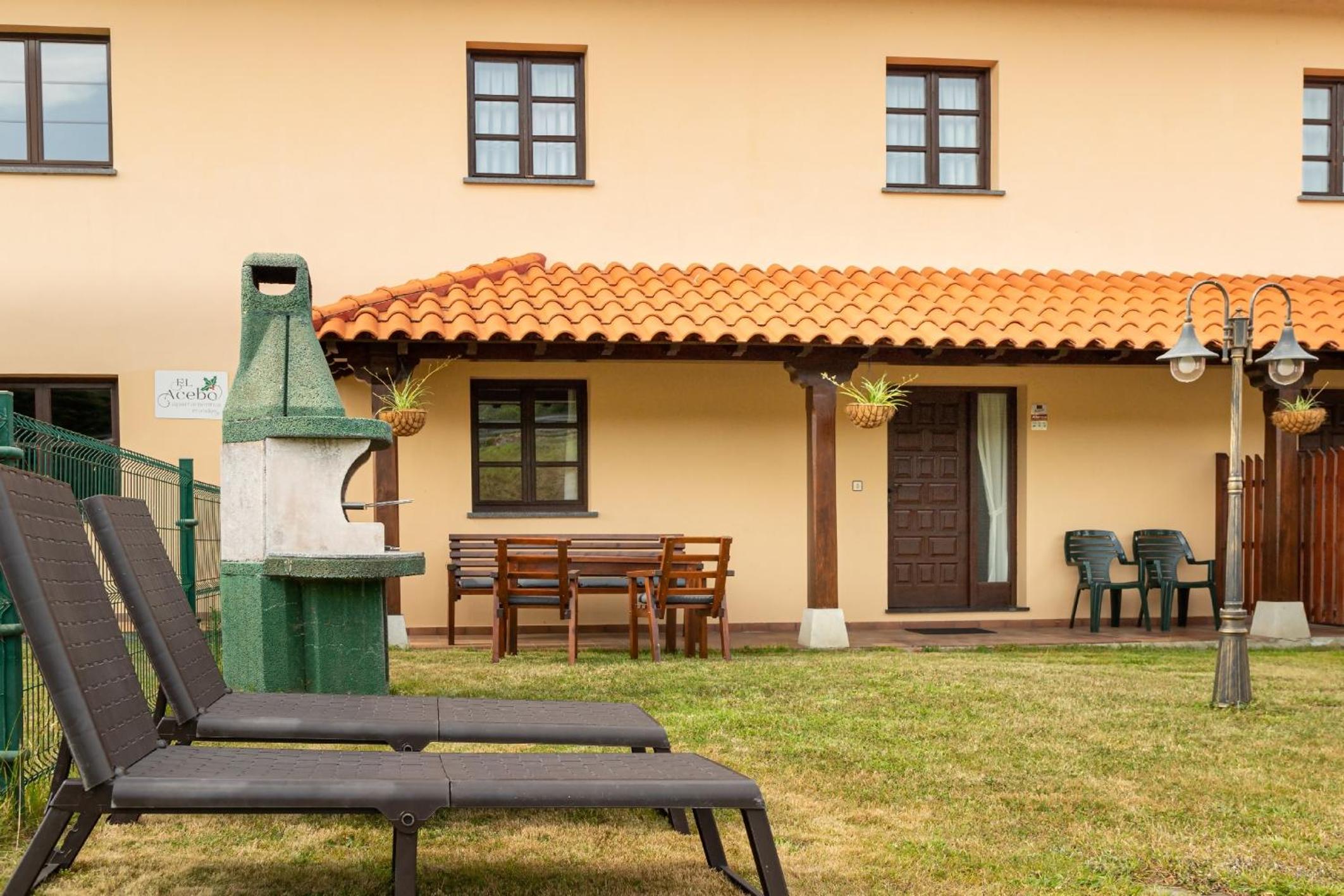 Apartamentos Rurales El Acebo