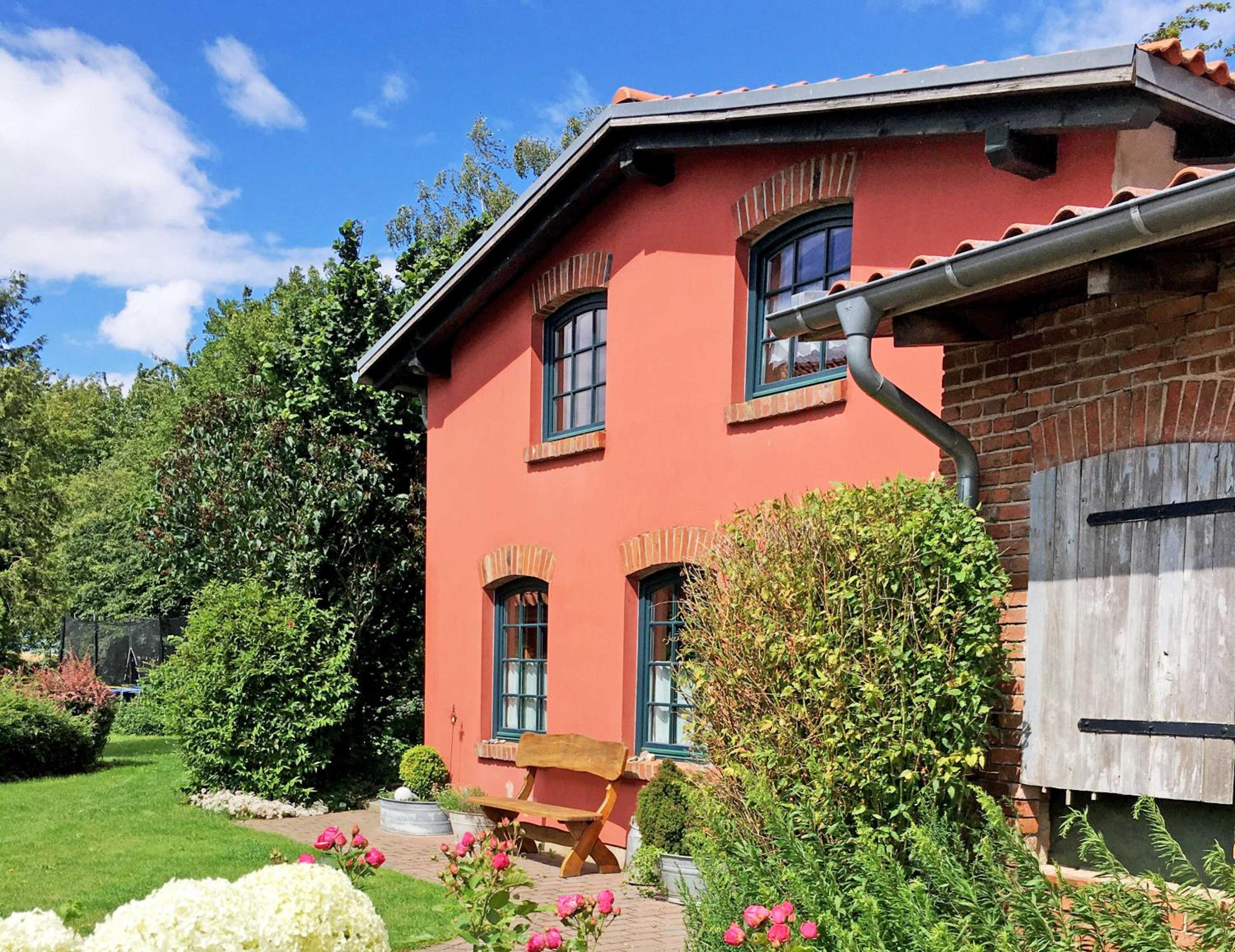 Ferienhaus mit Kamin auf dem Bauer view 2
