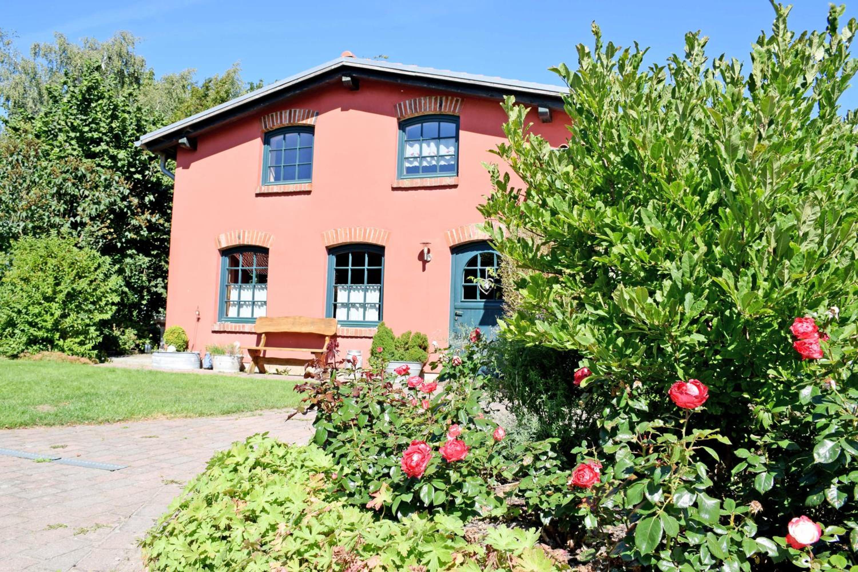 Ferienhaus mit Kamin auf dem Bauer view 5
