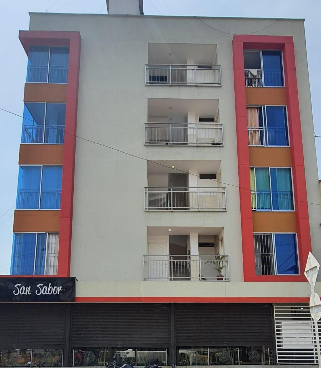 Edificio Brisas de los Alamos