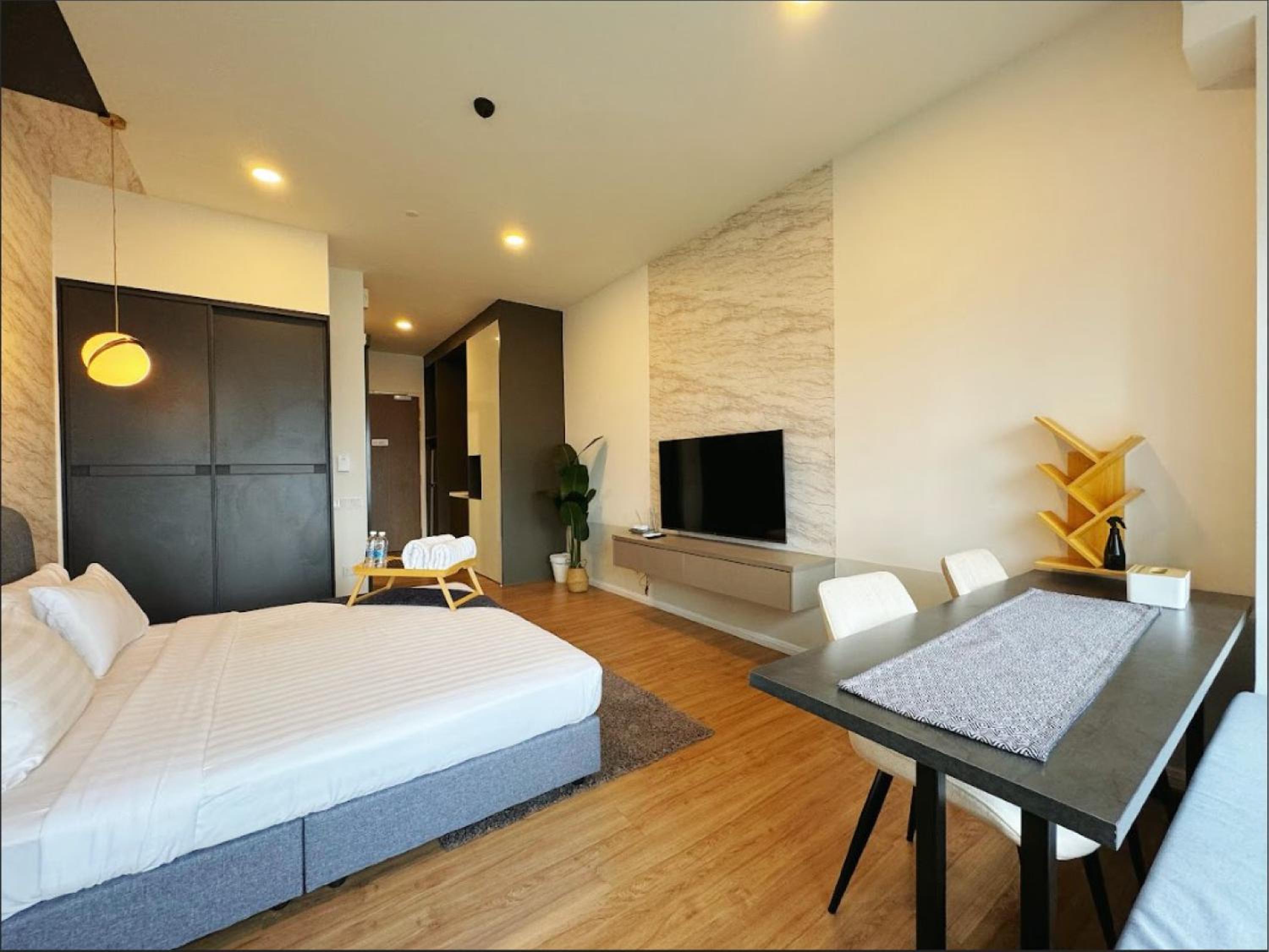 Ceylonz Suites Infinity Pool By Bukit Bintang