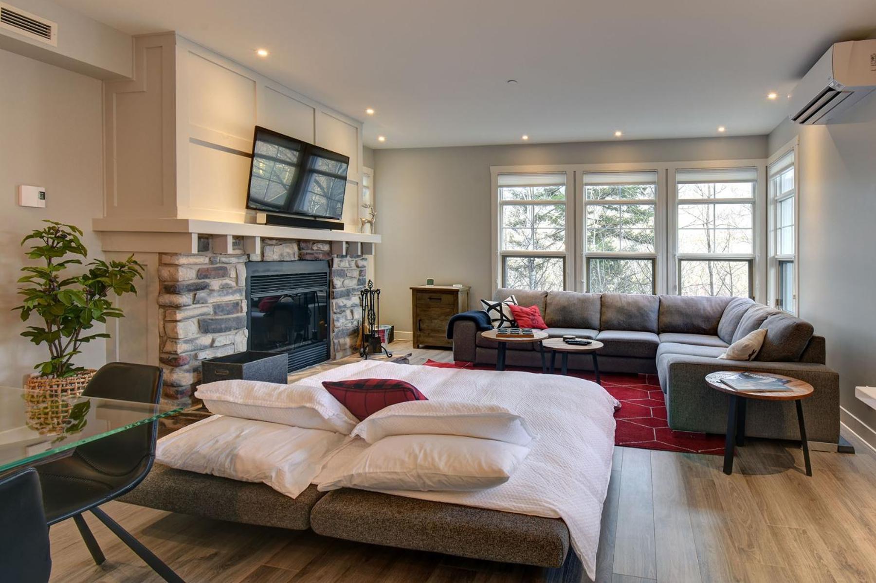 Tremblant Prestige - Les Eaux 207-2