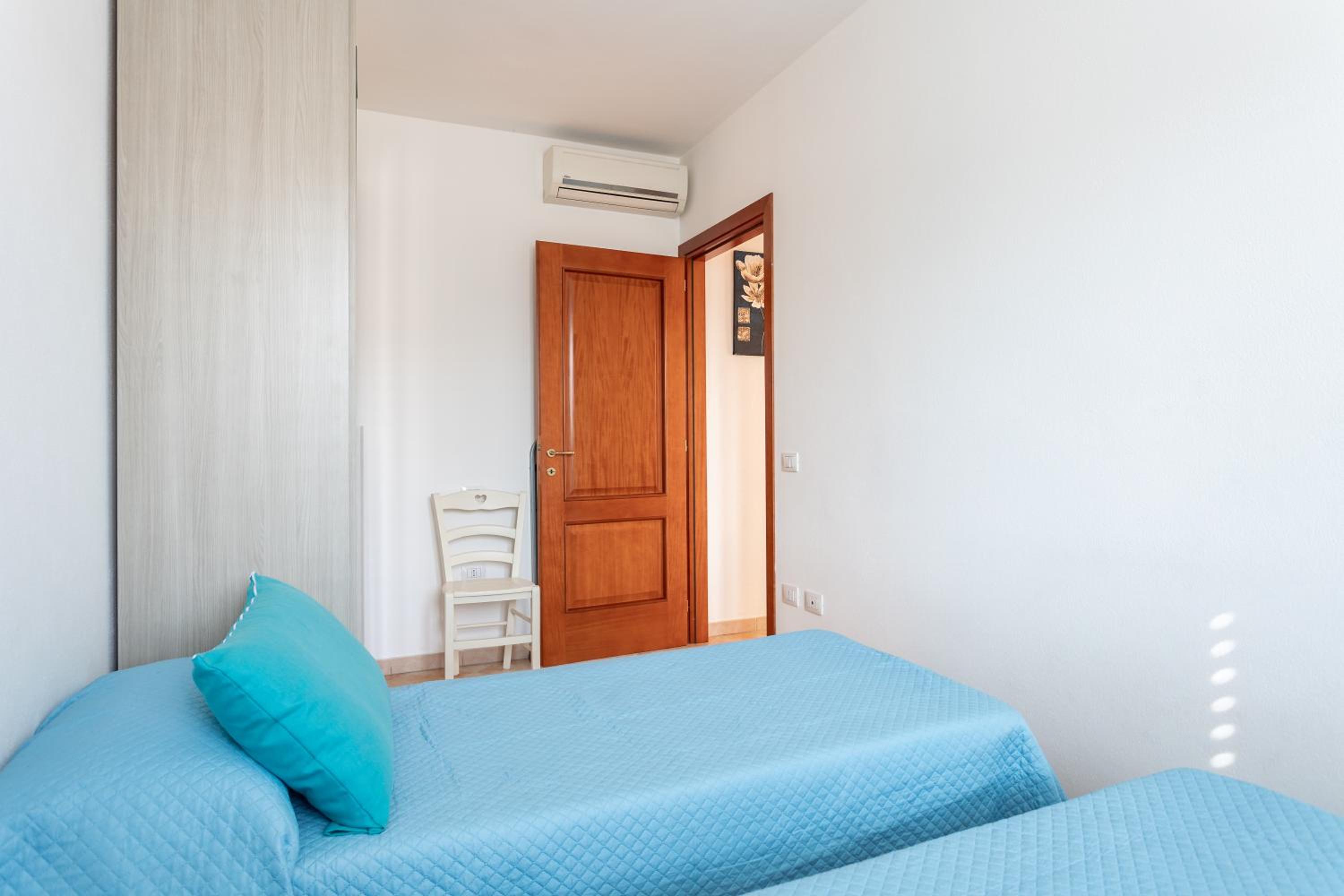 Bosa Marina apartment 200m from the beach view 5
