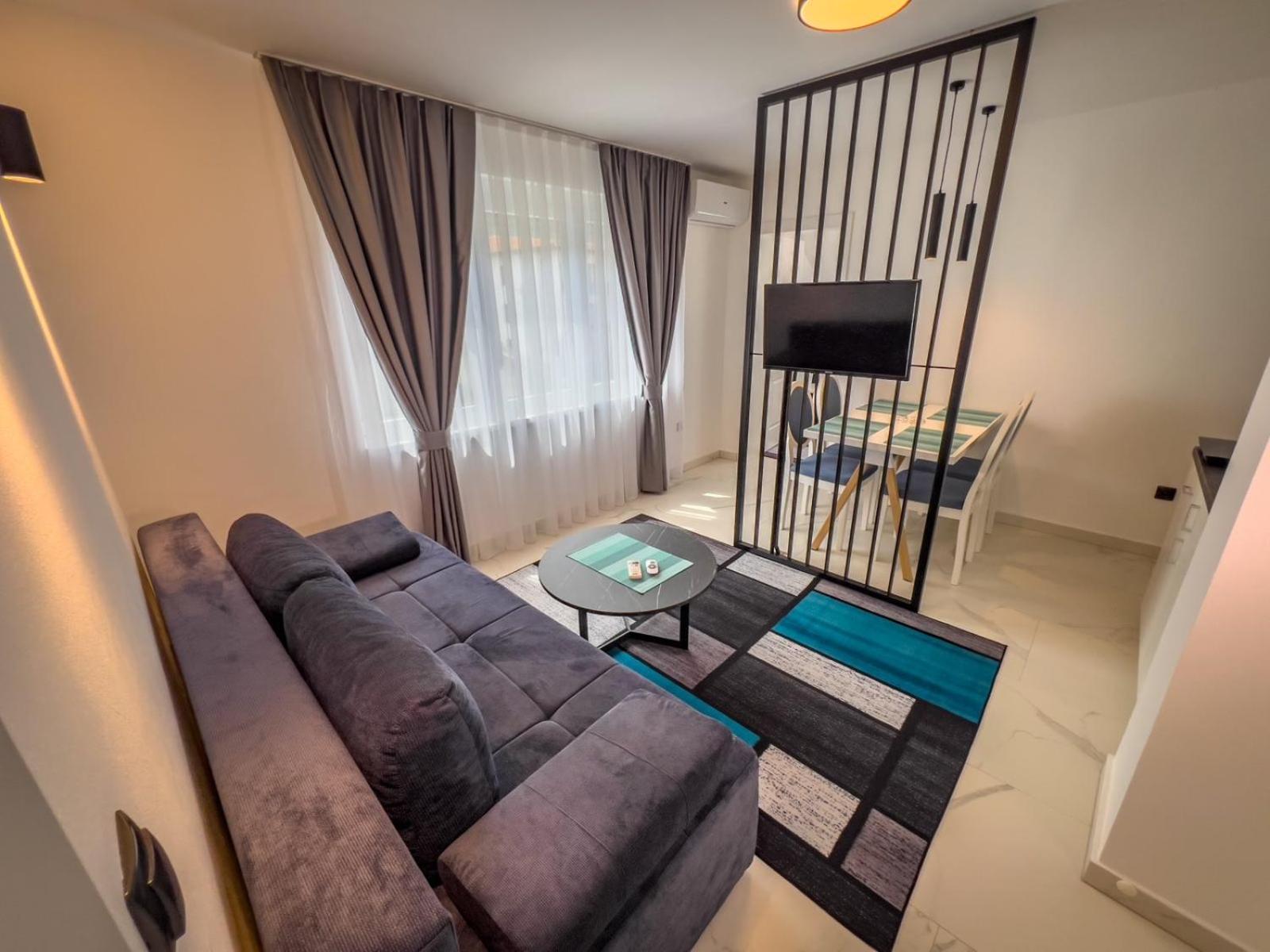 Sunny Corner Apartments