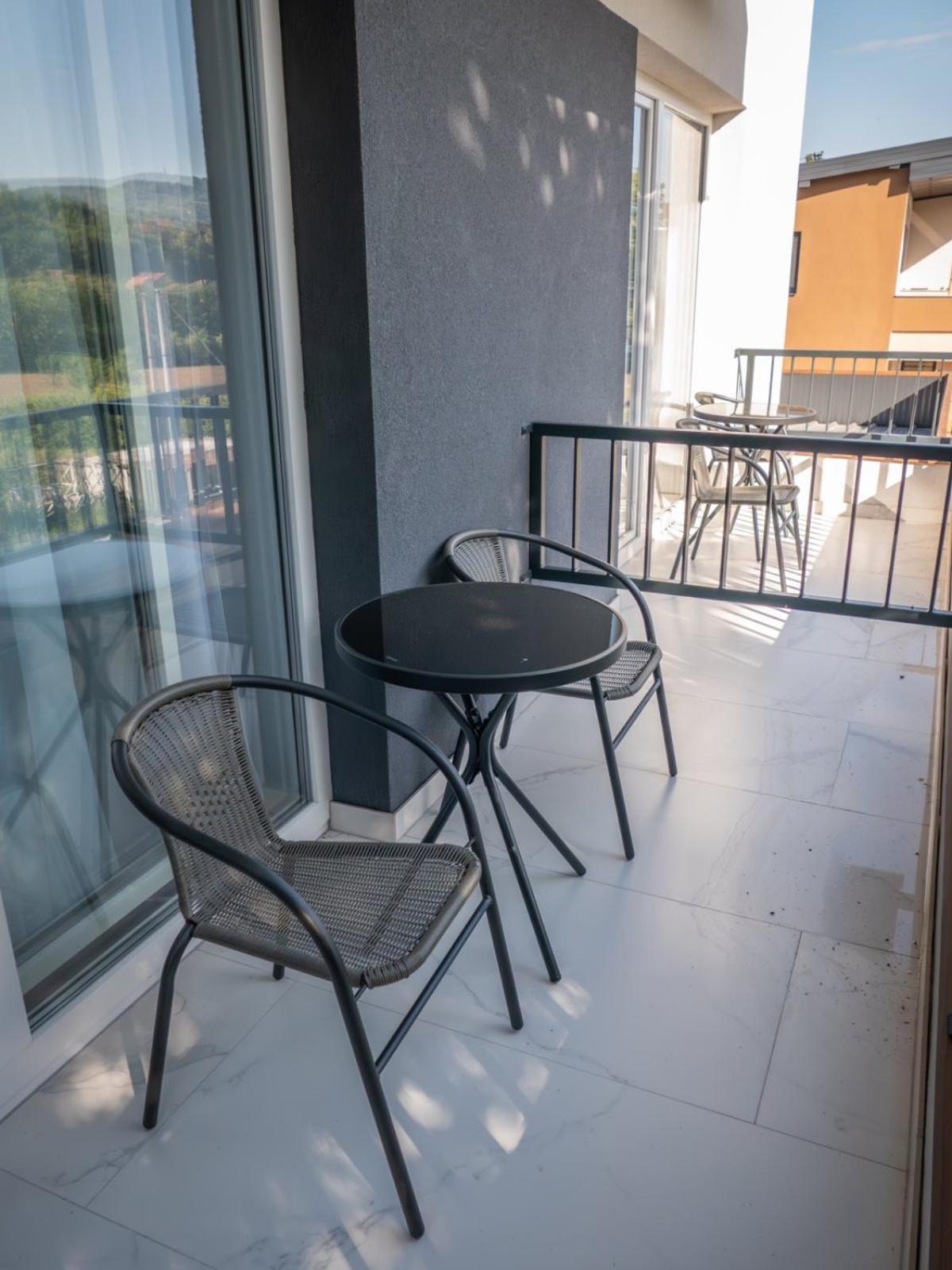 Sunny Corner Apartments