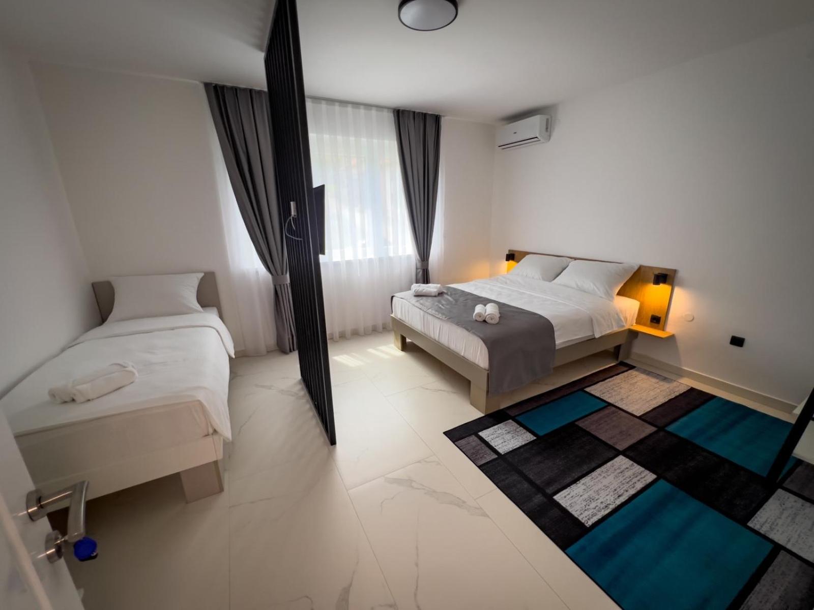 Sunny Corner Apartments