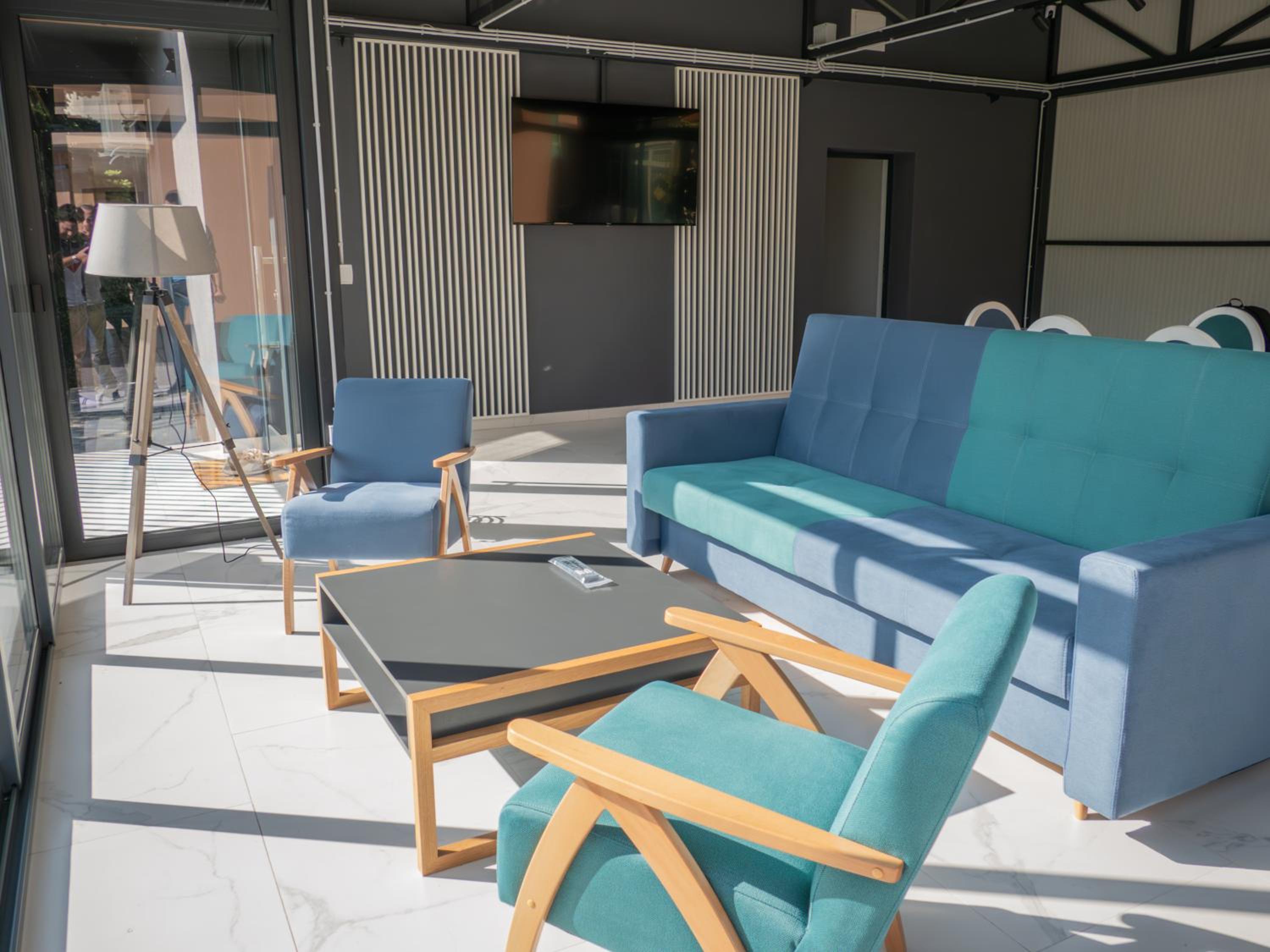 Sunny Corner Apartments