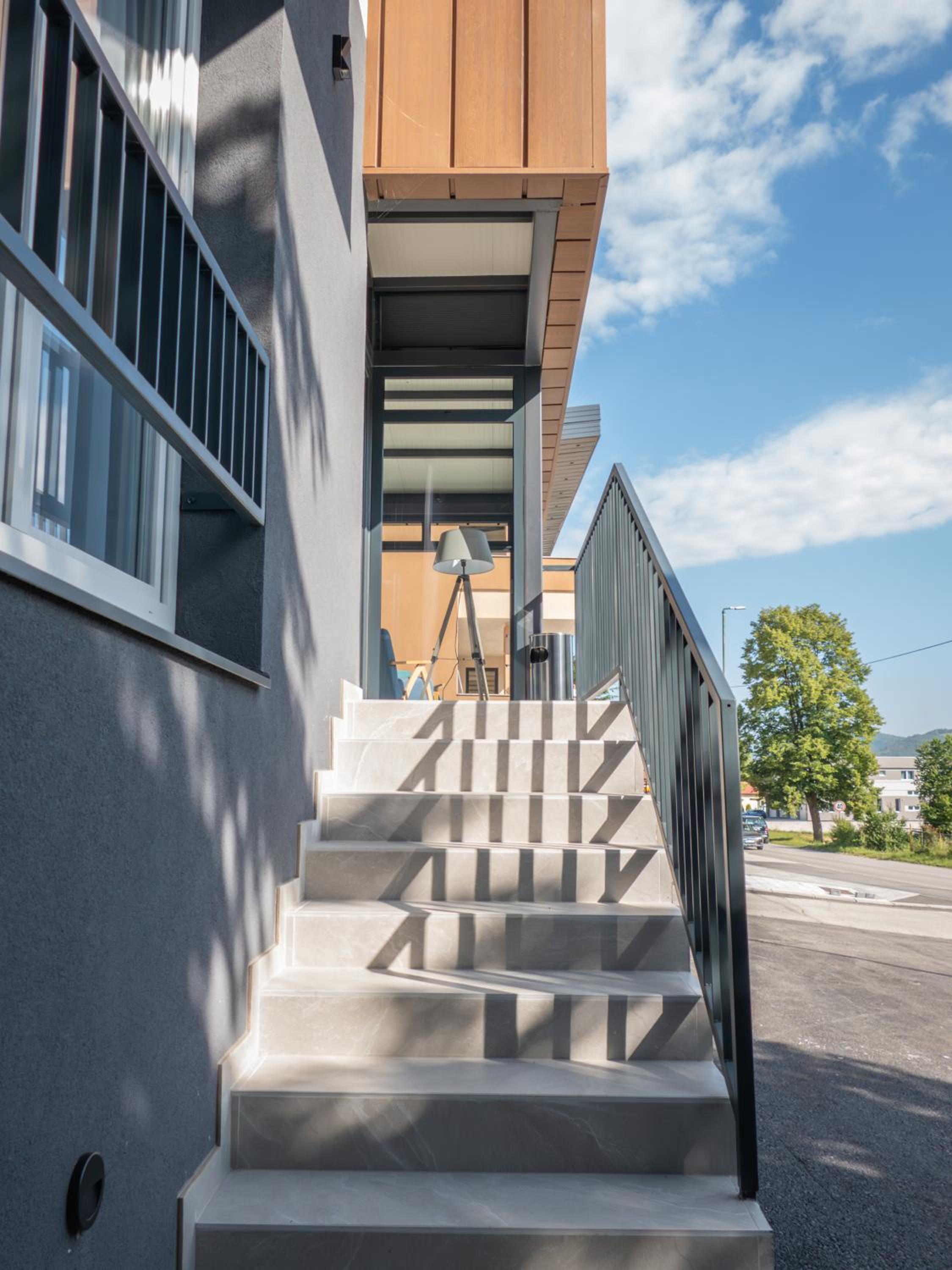 Sunny Corner Apartments