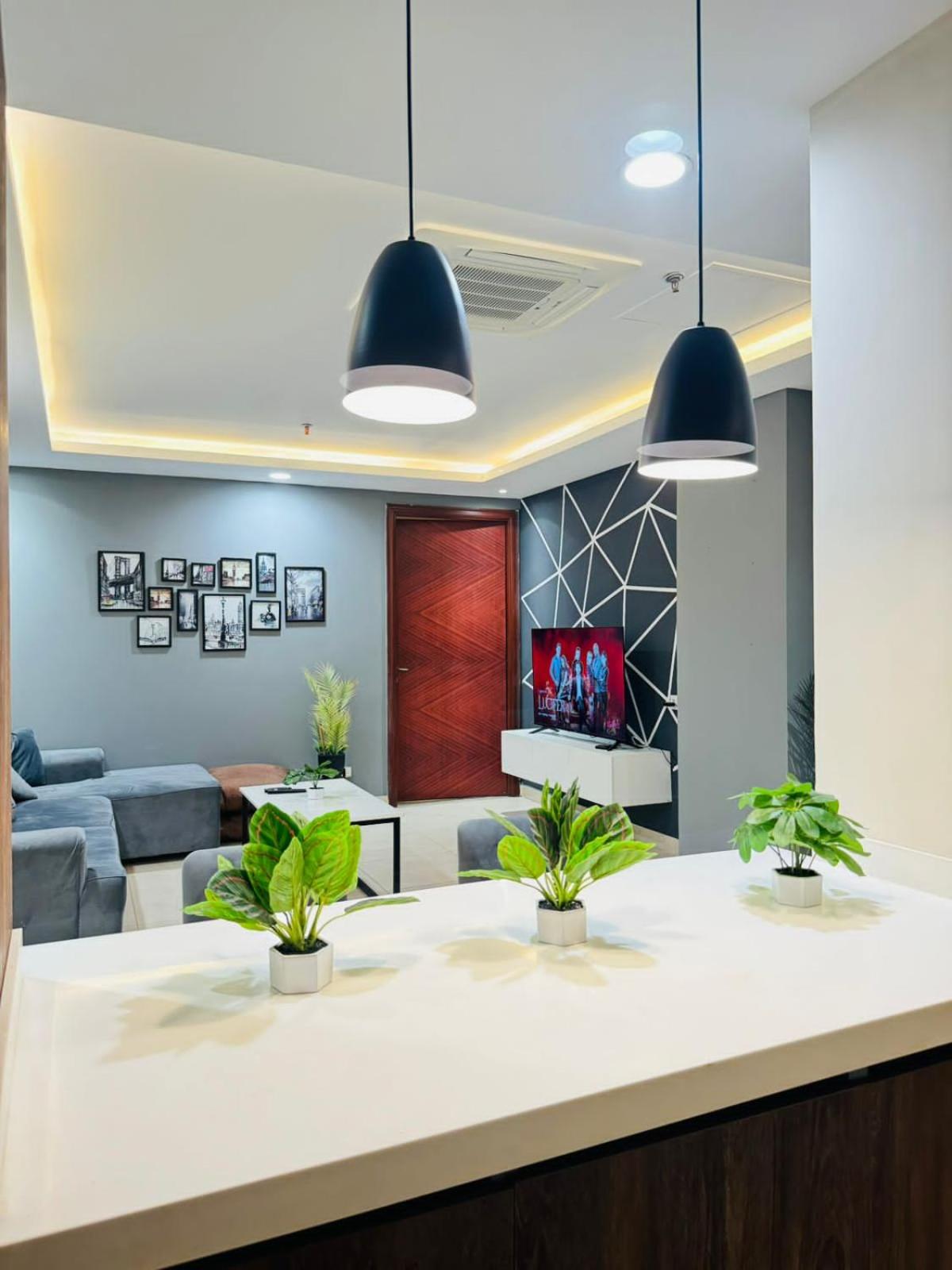 One Bed Apartment In GoldCrest Mall And Residency view 5
