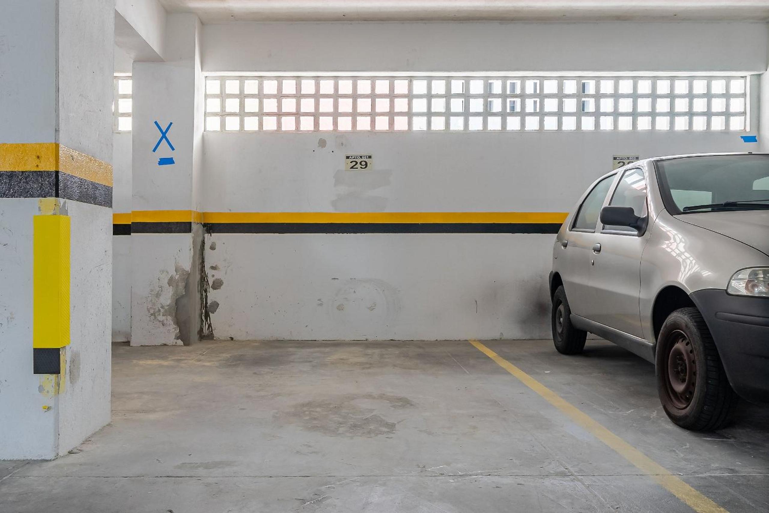 Ap próx da praia no centro de Balneário SDC601