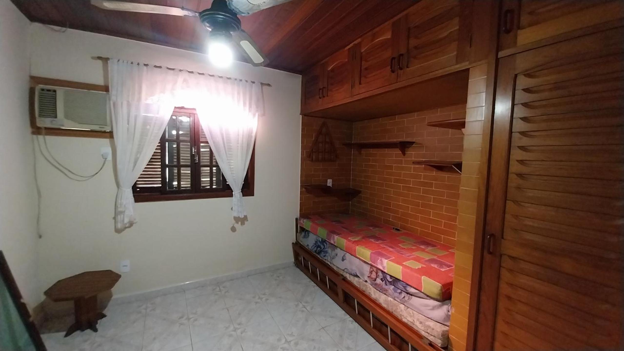 Casa Orla 500 três quadras da Praia