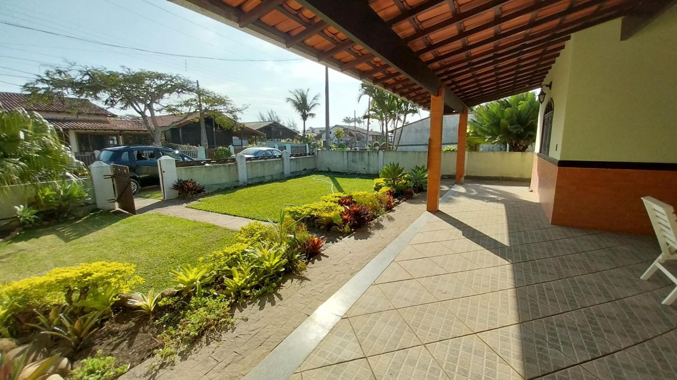 Casa Orla 500 três quadras da Praia