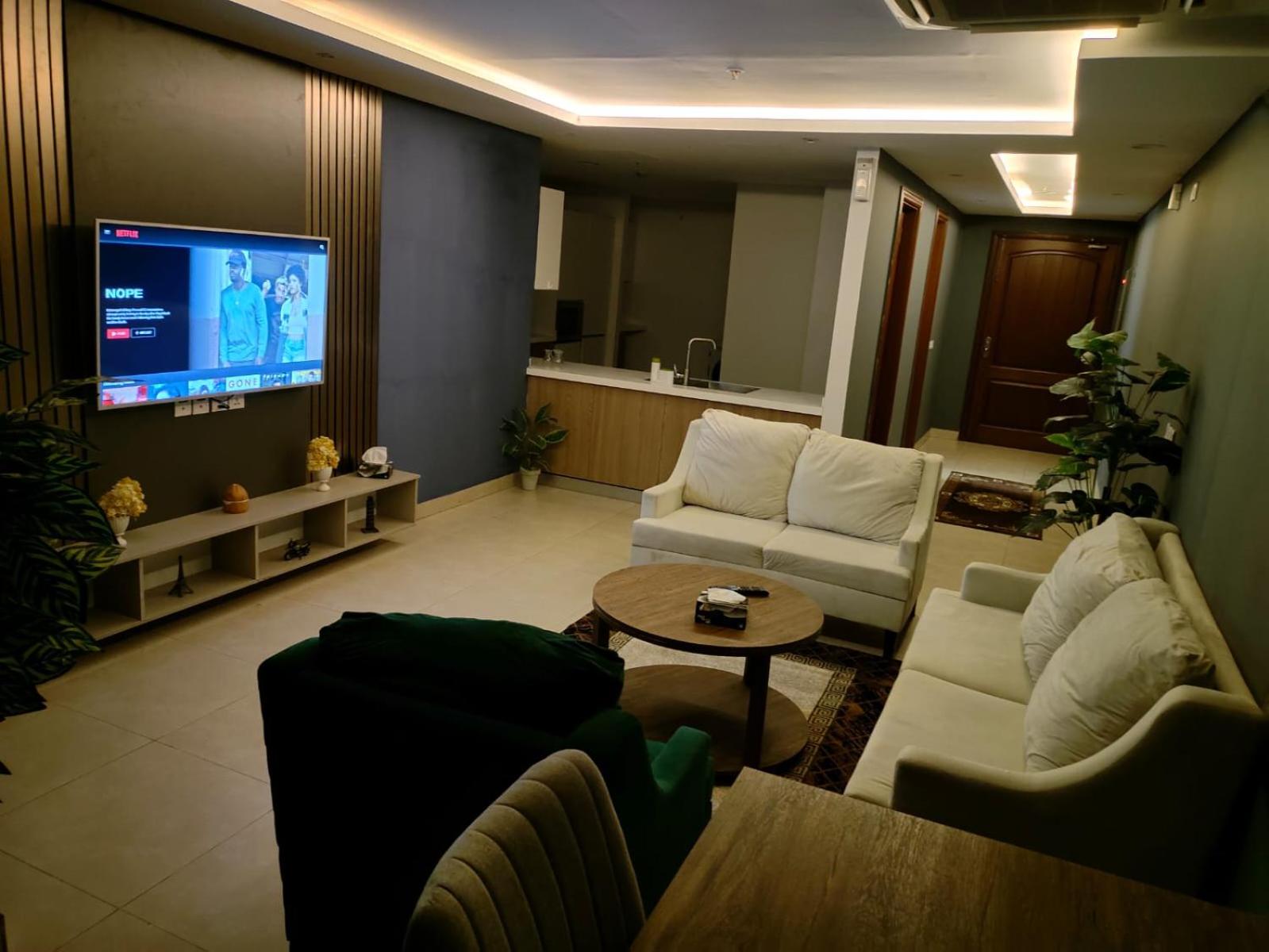 The Perfect Blend of Price and Comfort in GCM laxor Stay in Prime location view 5