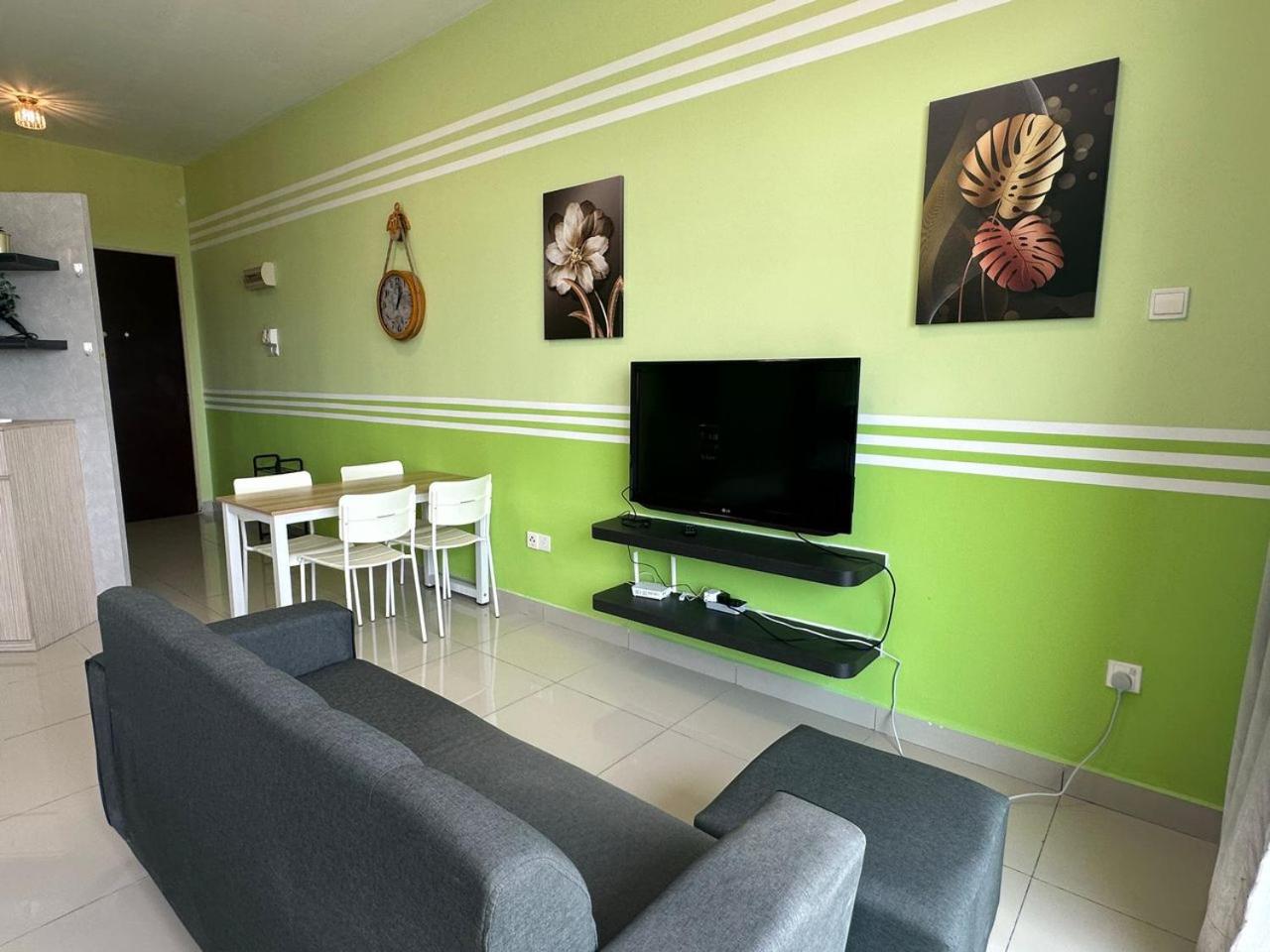Plazio 1 Bedroom & Studio