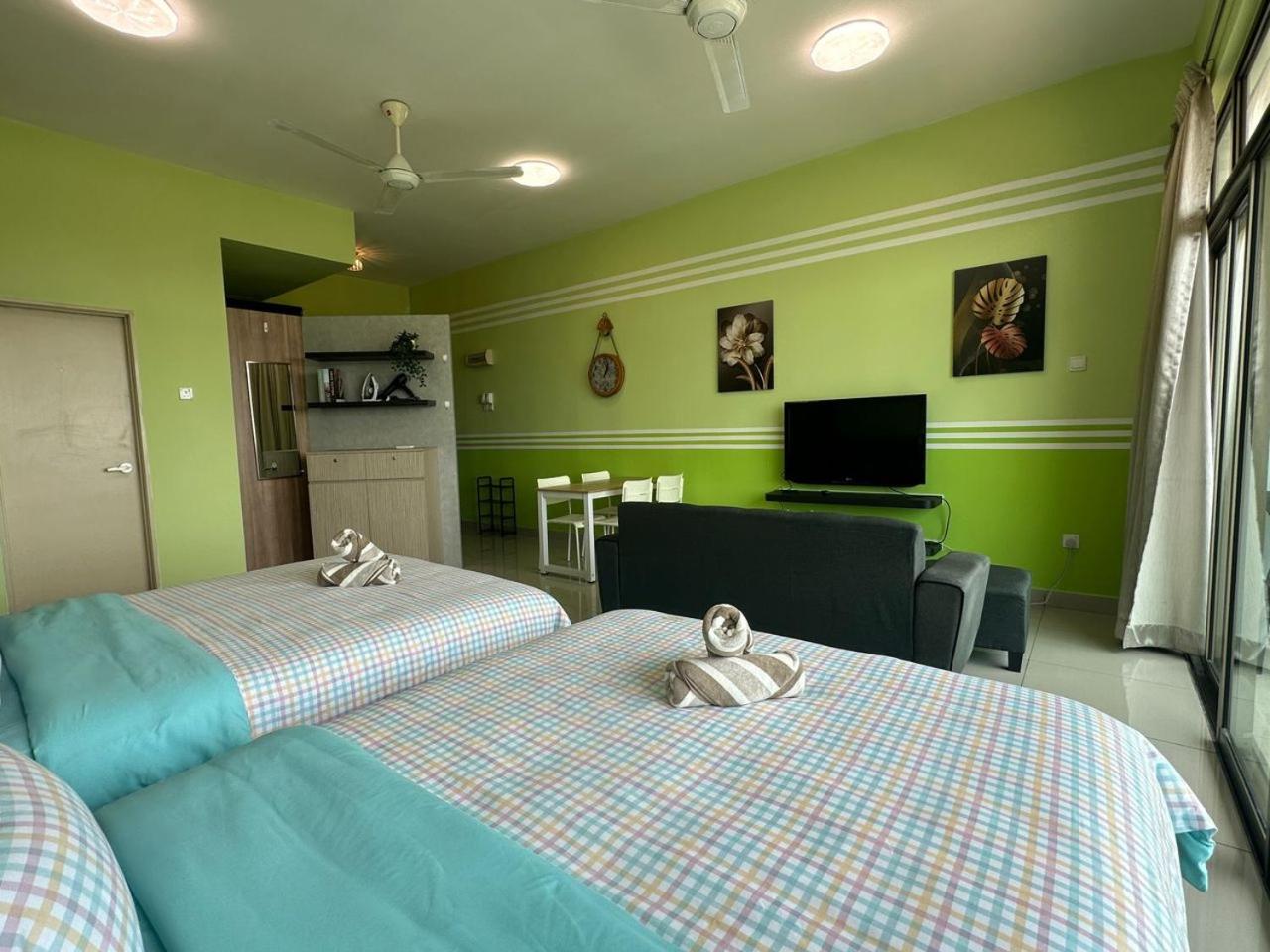 Plazio 1 Bedroom & Studio