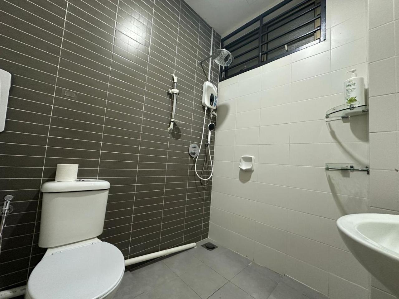 Plazio 1 Bedroom & Studio