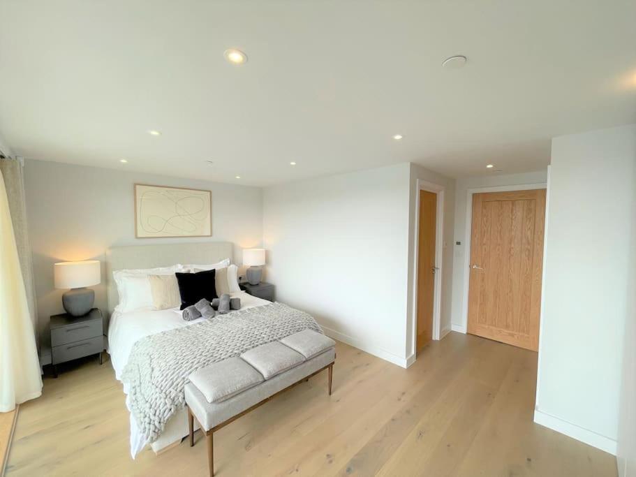 Luxury Waterfront 3 Bedroom/3 Bathroom Townhouse view 3