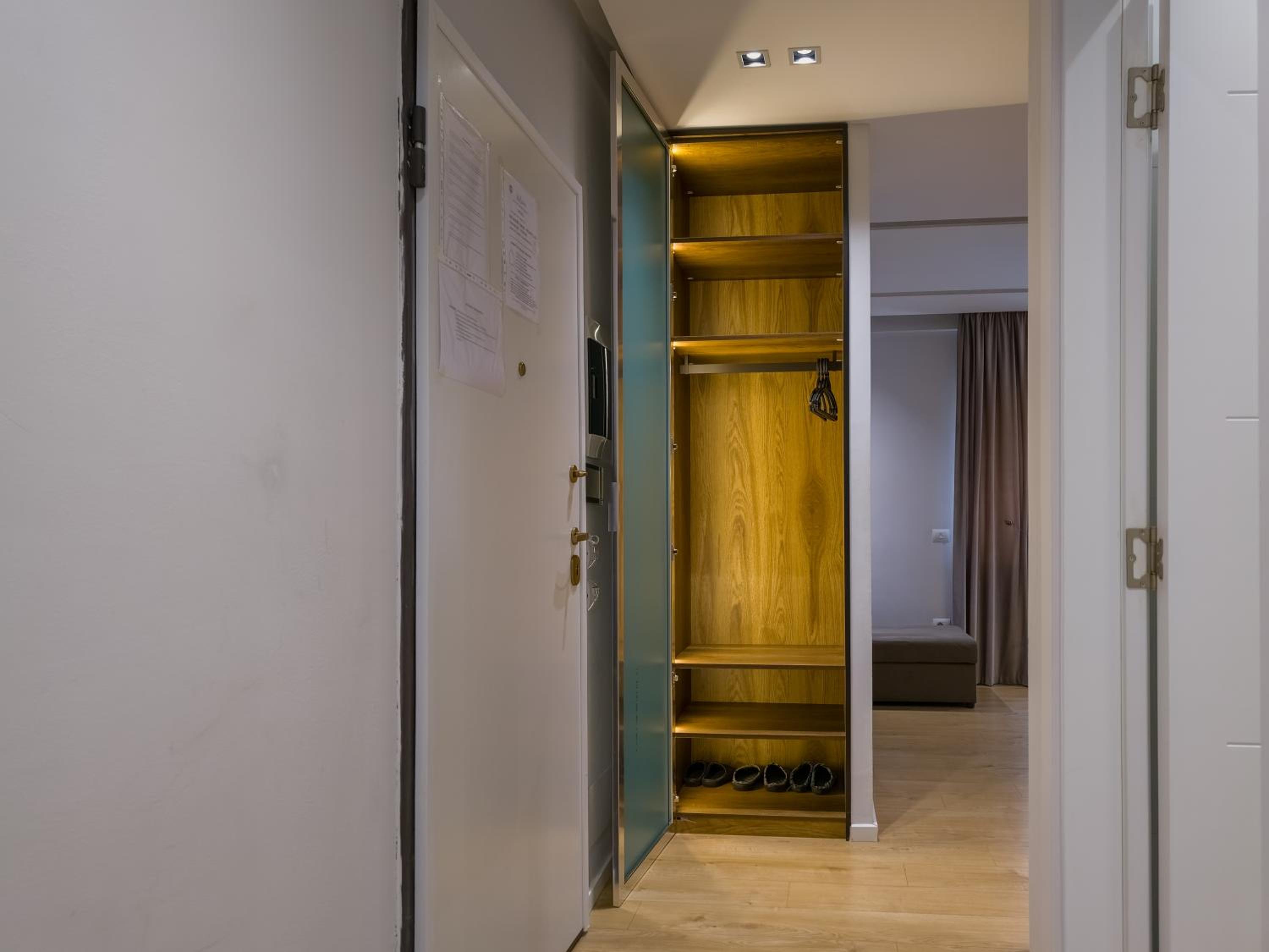 PIN Apartments - 3 Min to Skanderbeg - Free Parking