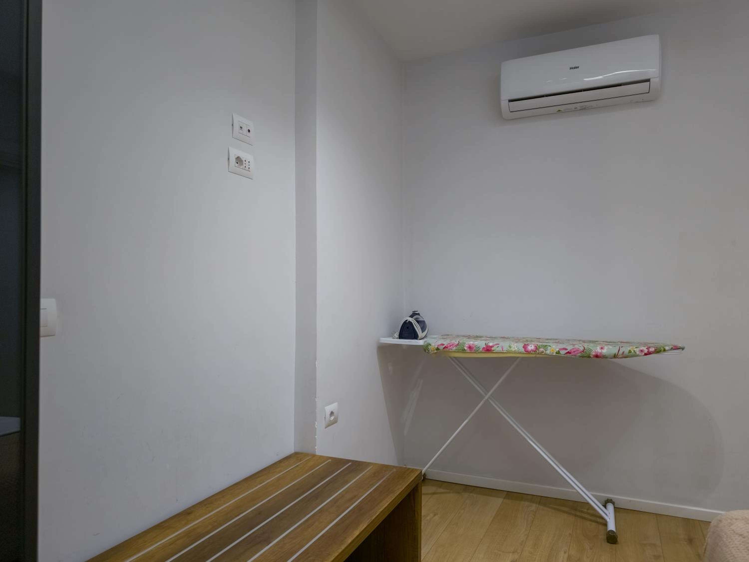 PIN Apartments - 3 Min to Skanderbeg - Free Parking
