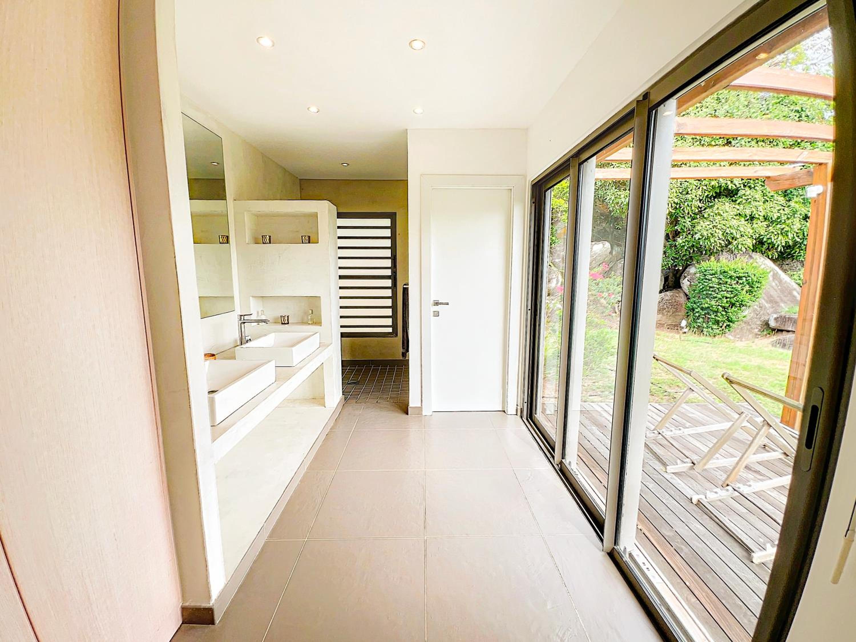 Villa Louna panoramic view private pool 3 Bedrooms - Property Image 12