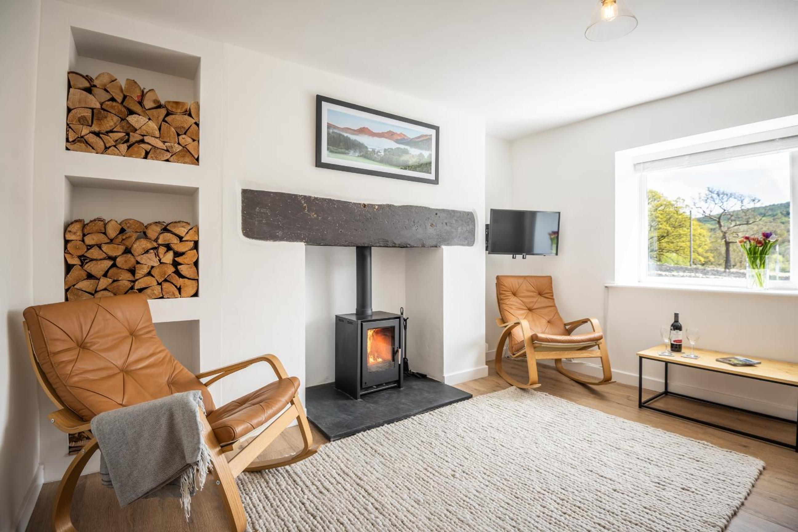 Cosy mountain cottage, Eryri (Snowdonia) view 3