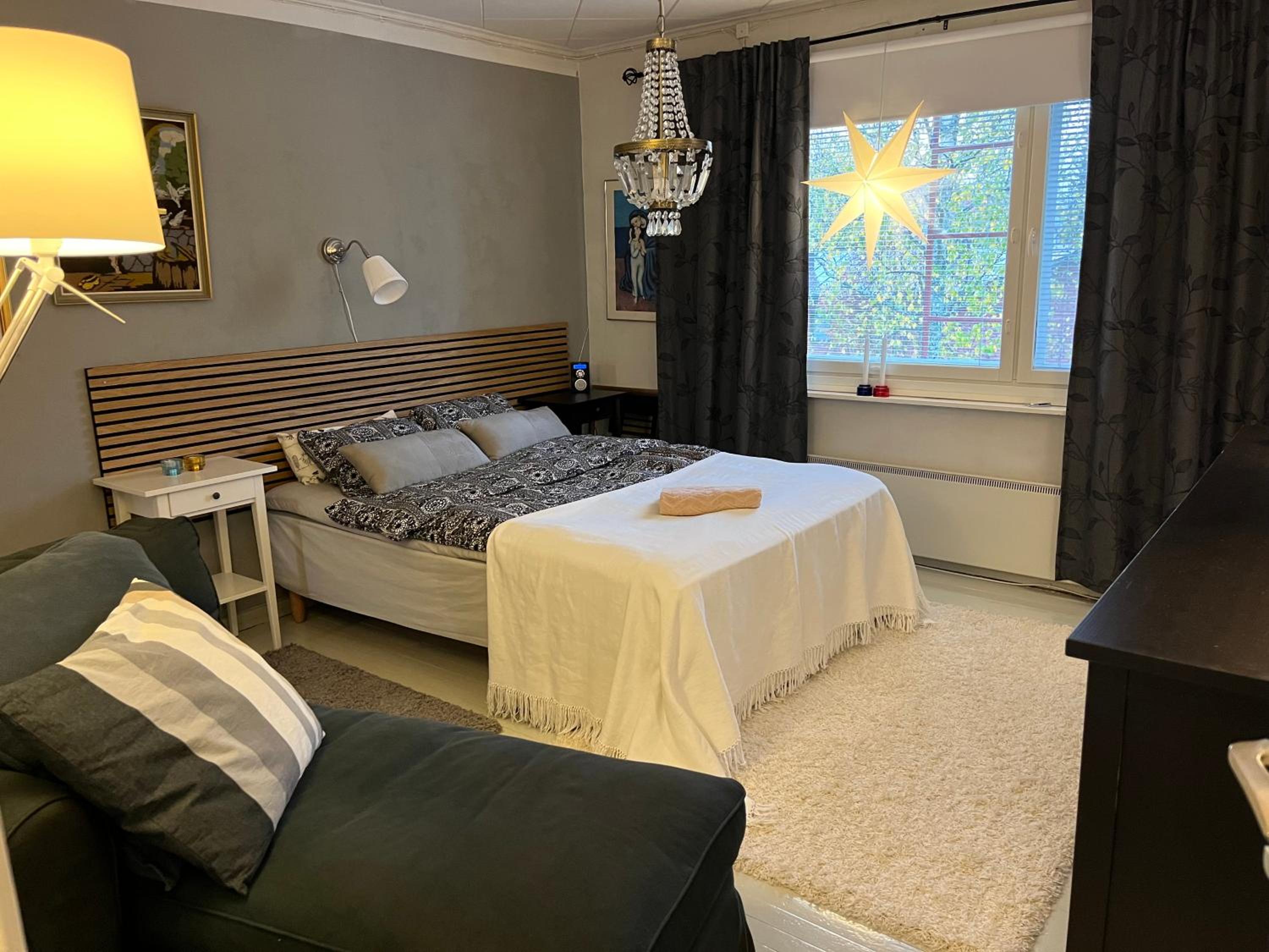 Idyllic upstairs apartment with two bedrooms