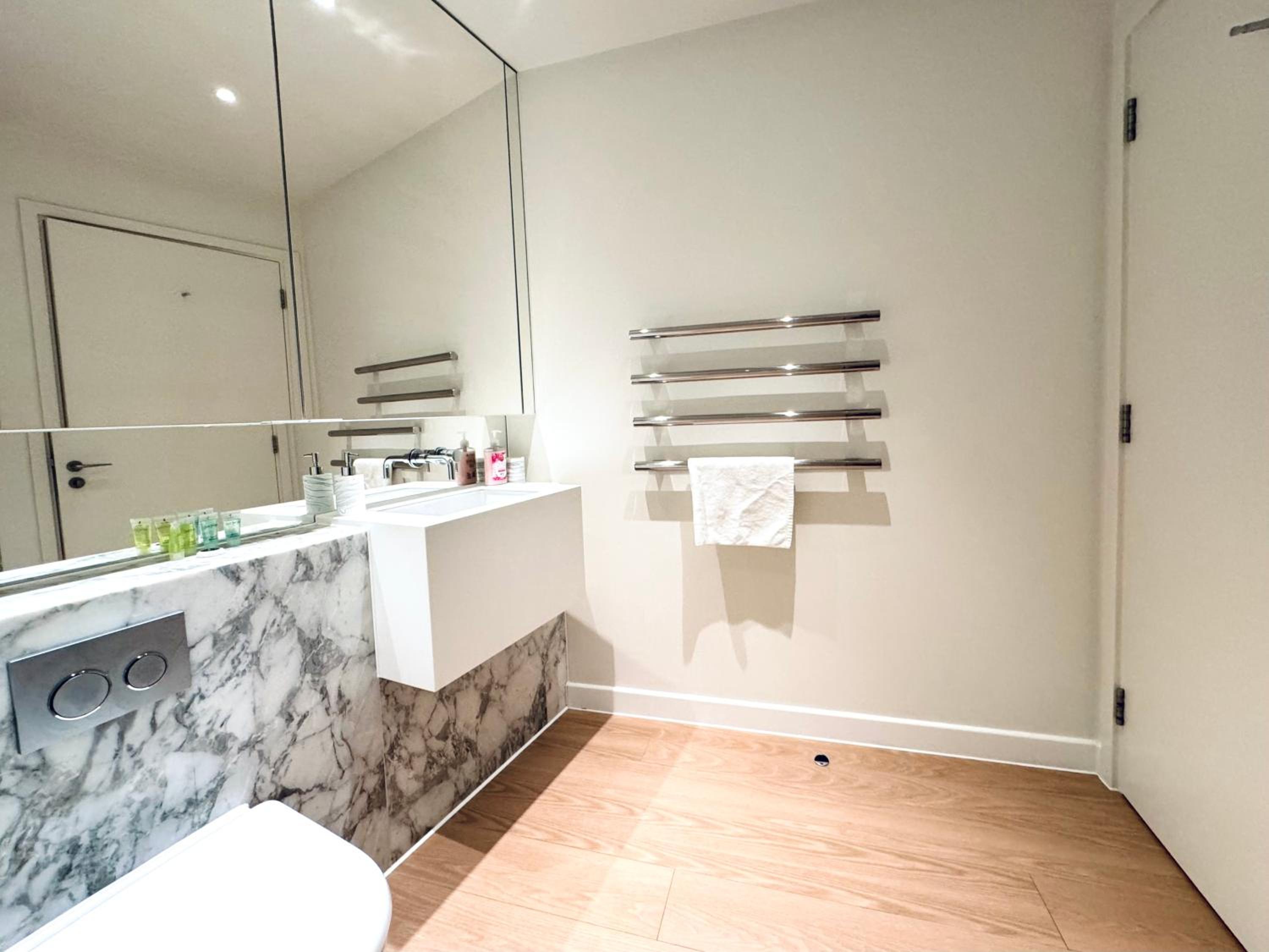Upper Riverside O2 2Bedroom Flat 05