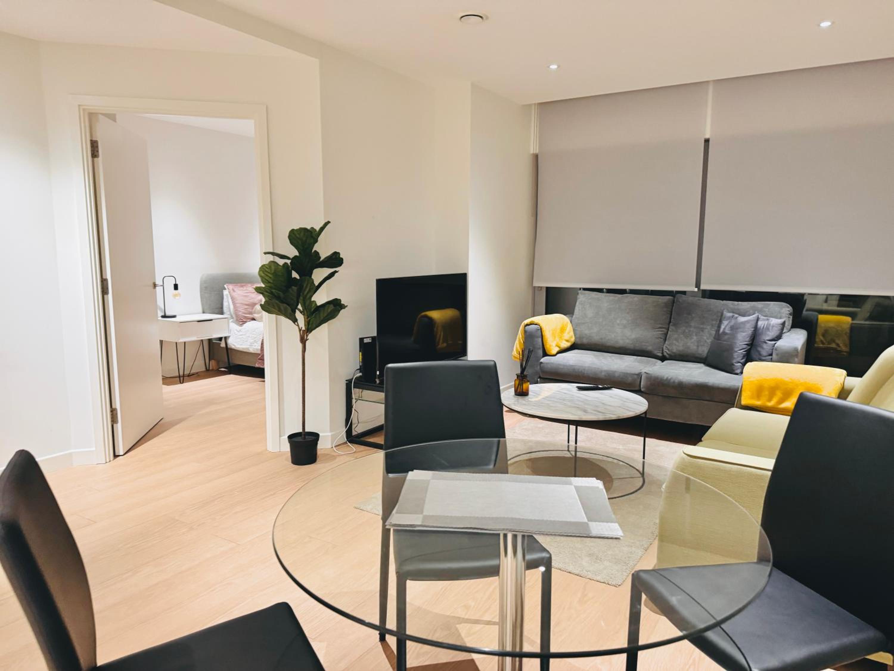 Upper Riverside O2 2Bedroom Flat 05