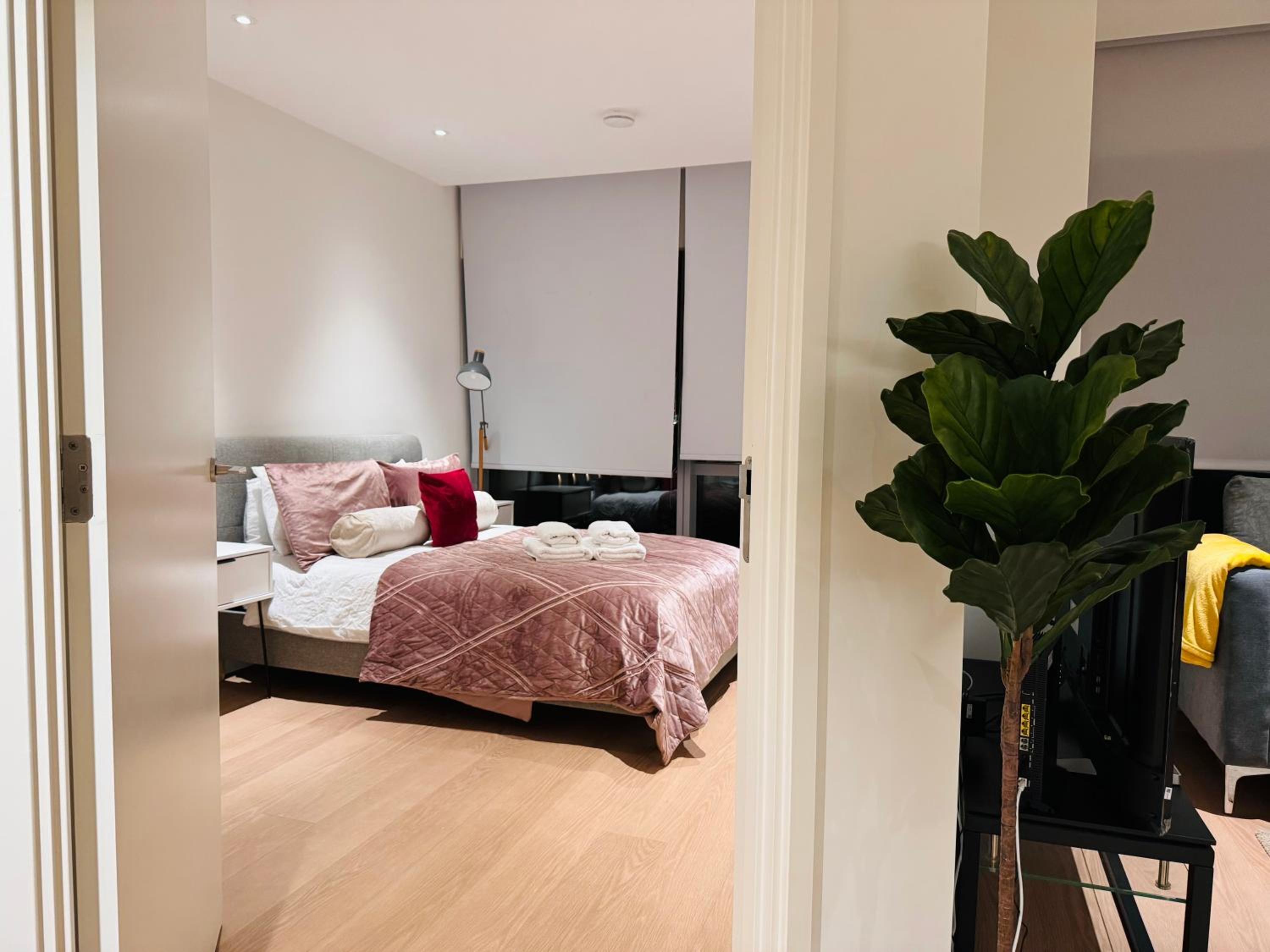 Upper Riverside O2 2Bedroom Flat 05