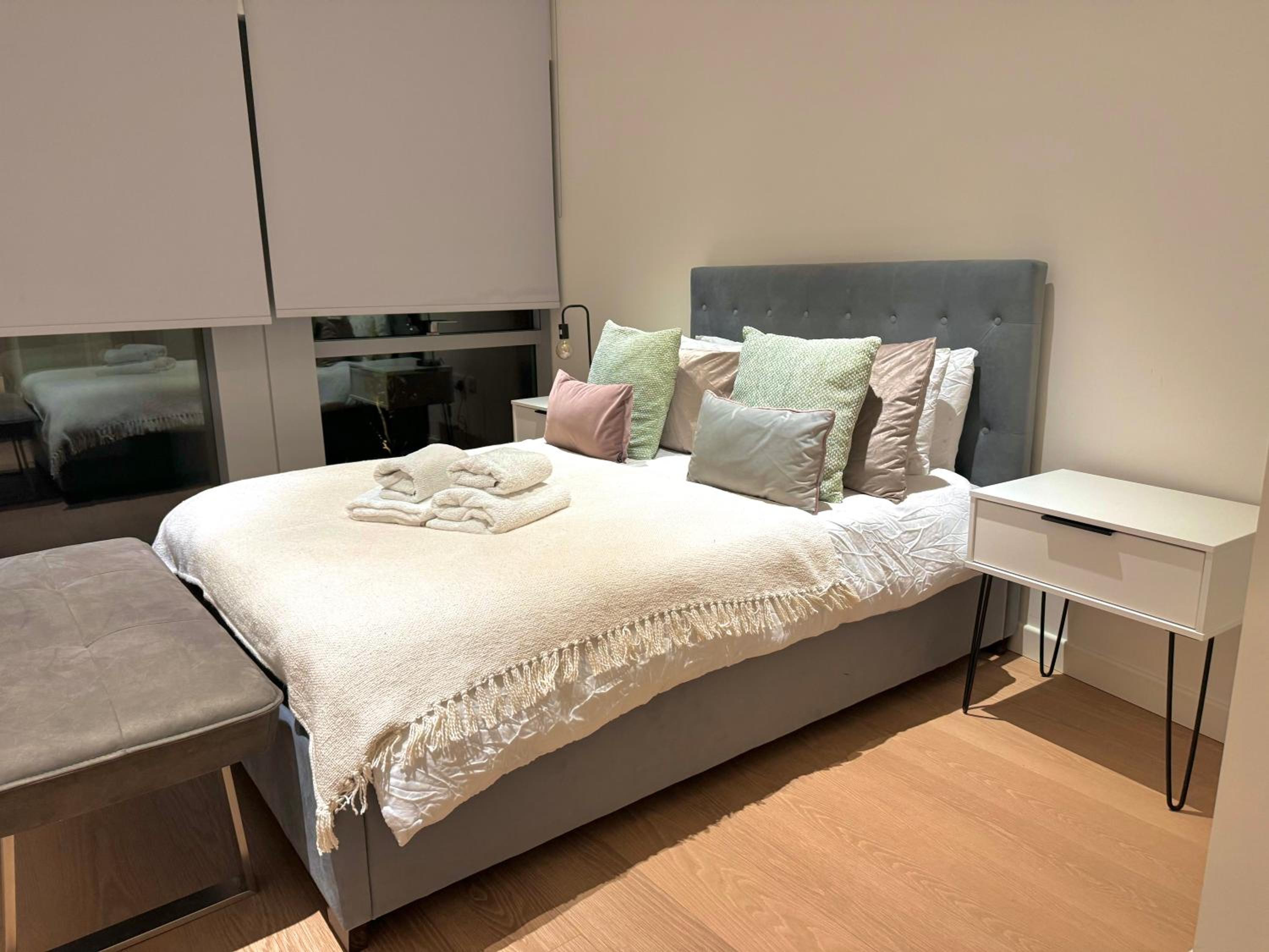 Upper Riverside O2 2Bedroom Flat 05
