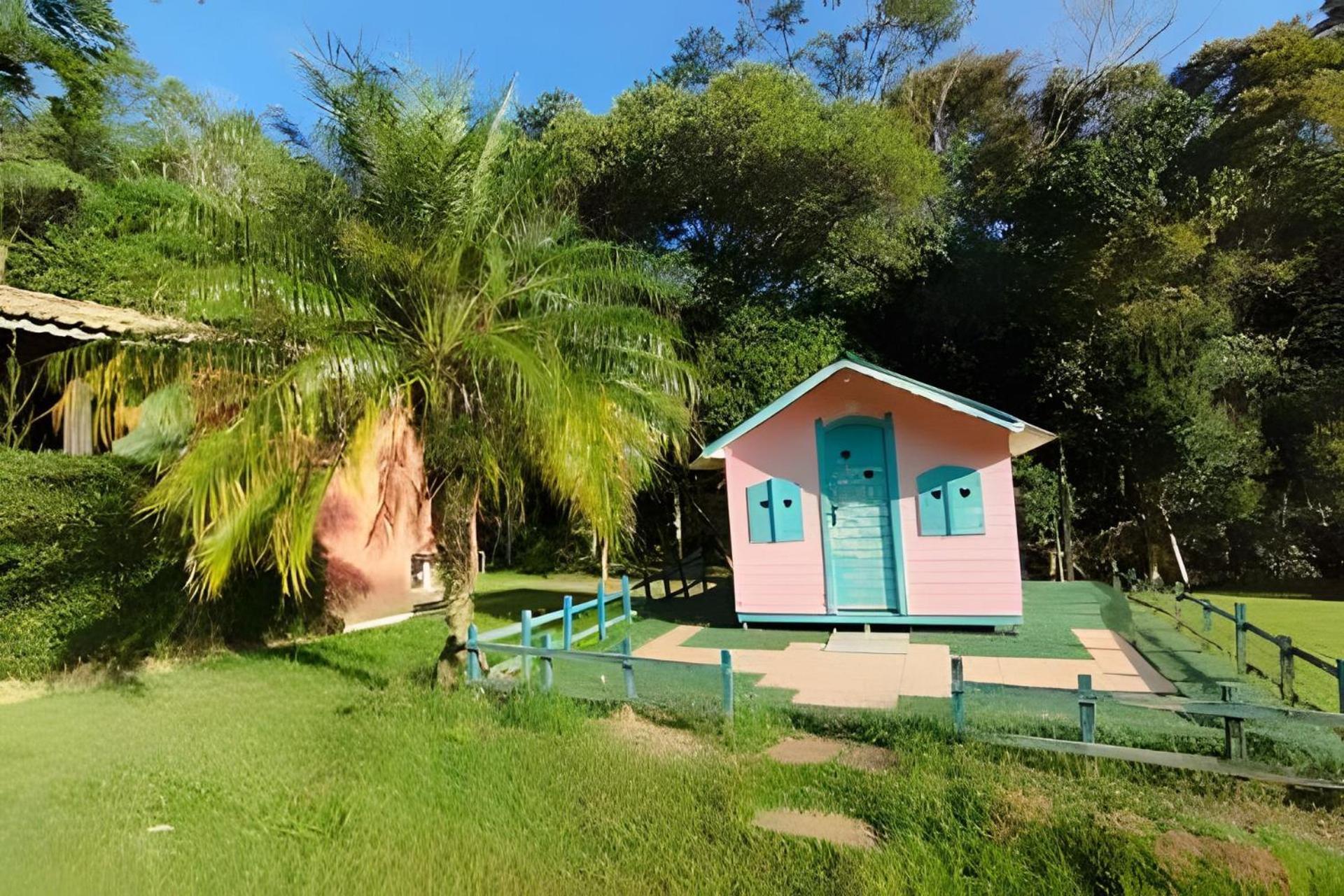 Chácara com Tobogã em São Roque