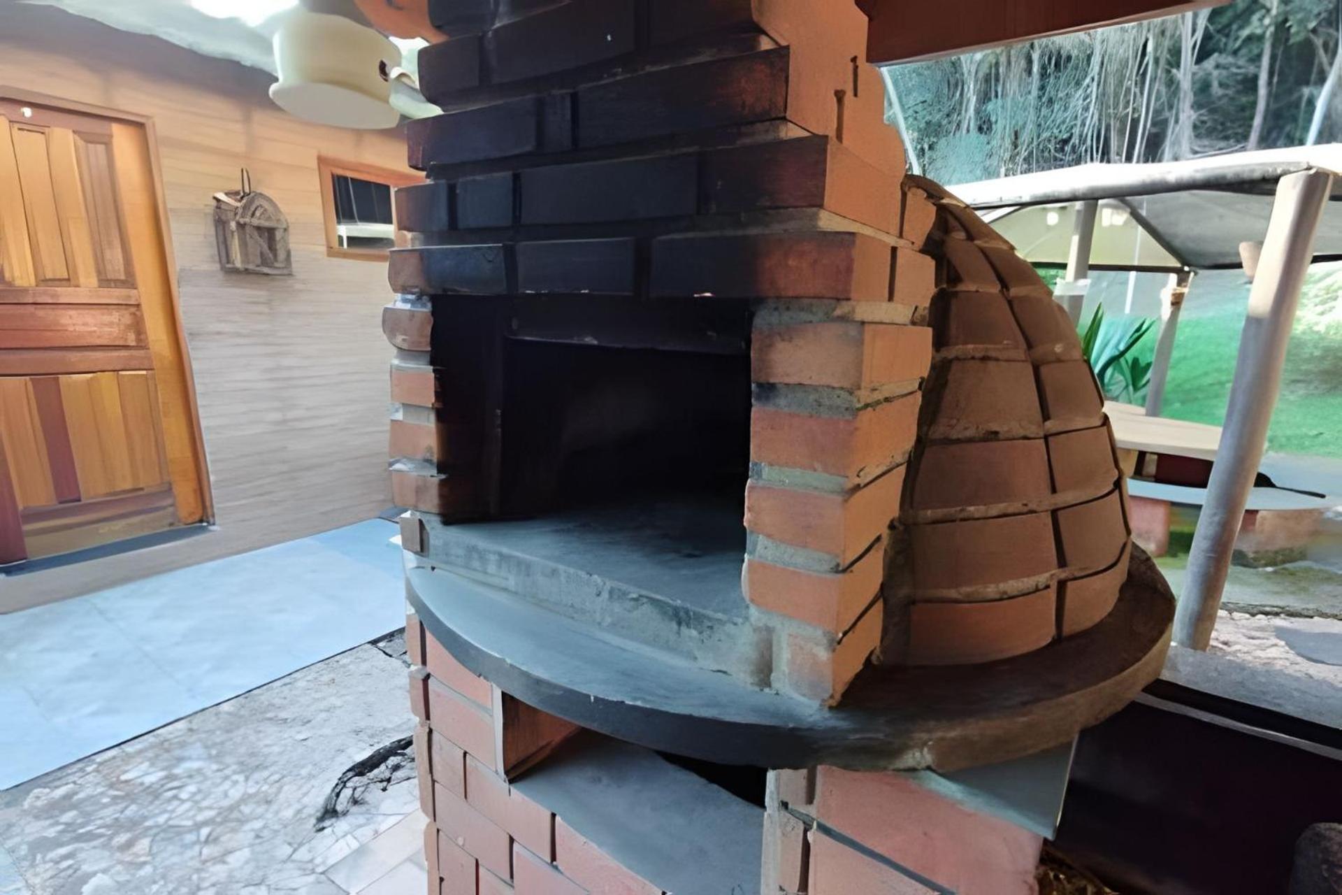 Chácara com Tobogã em São Roque