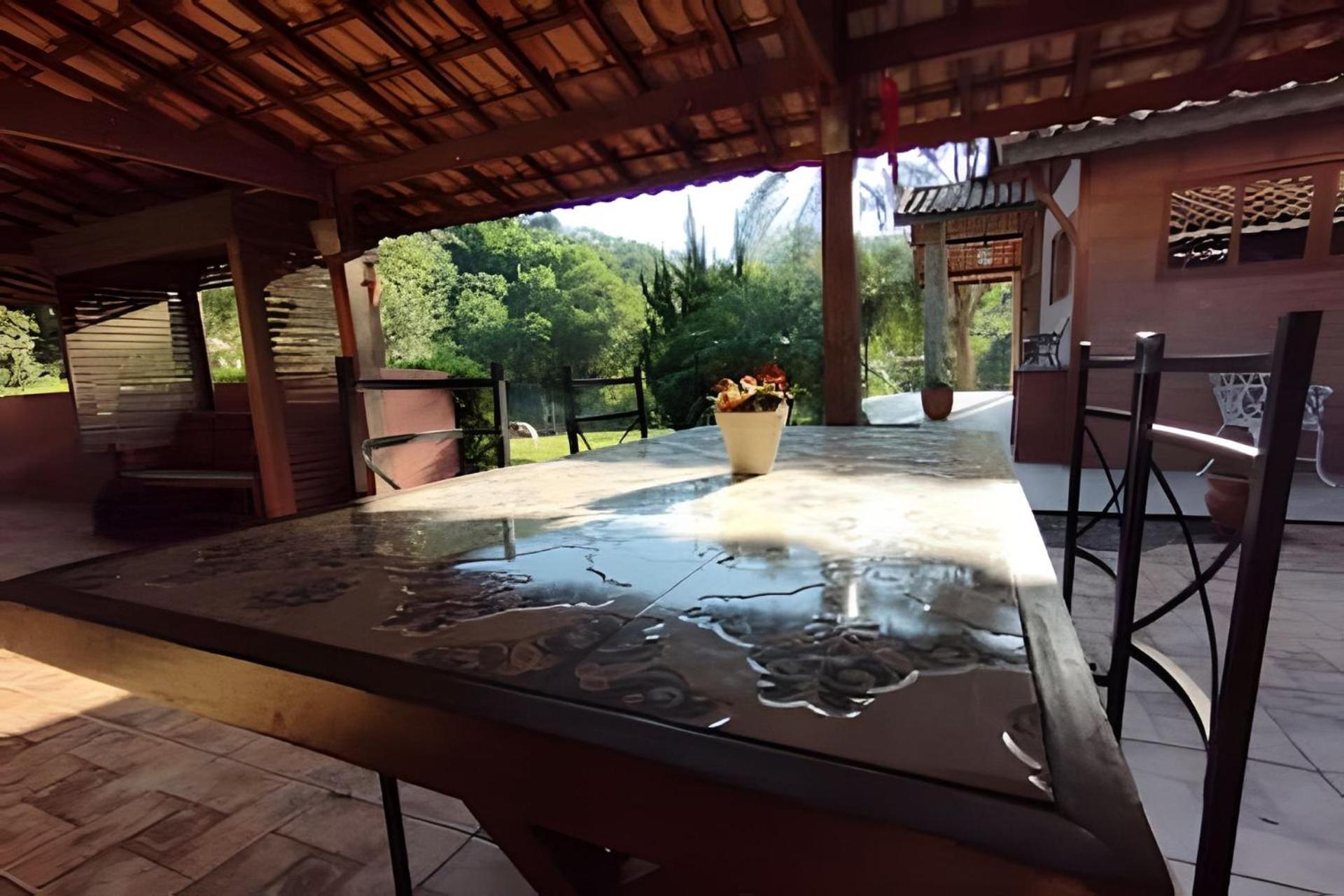 Chácara com Tobogã em São Roque