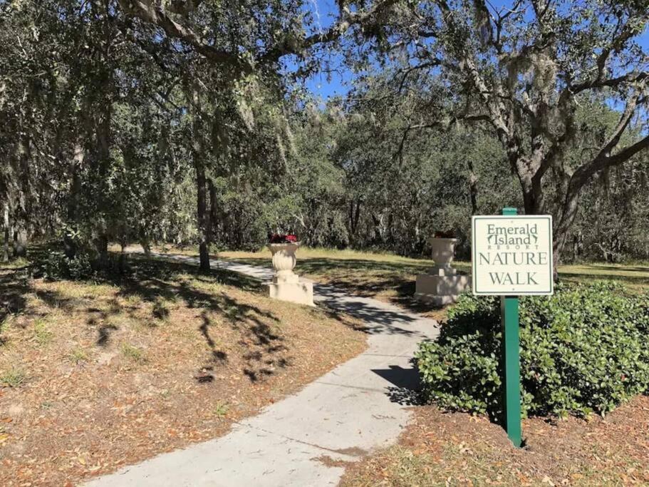 Disney Villa Magical Retreat Private Pool, LakeView & Game Room - Image 5