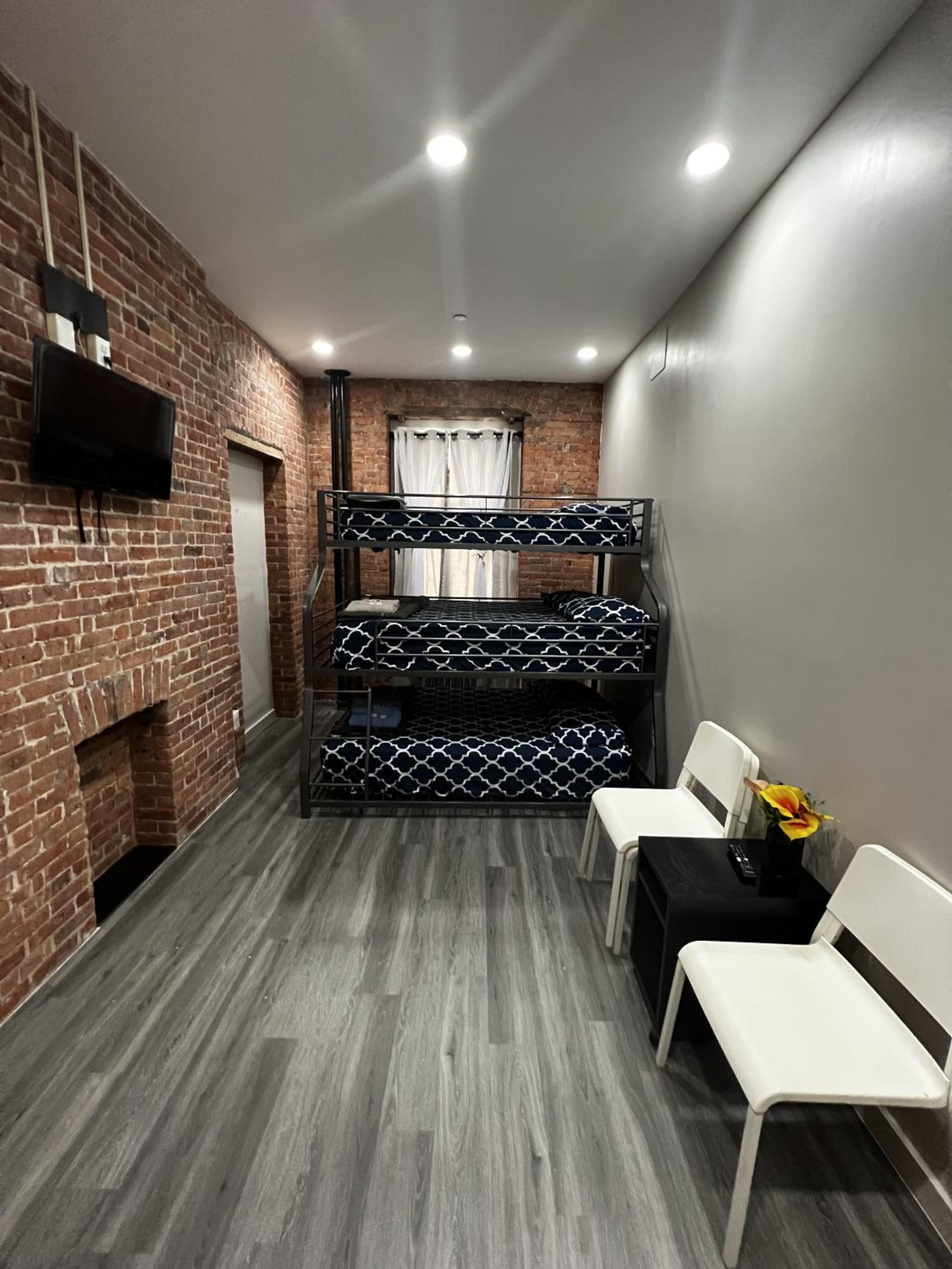 31 Street Broadway Hotel