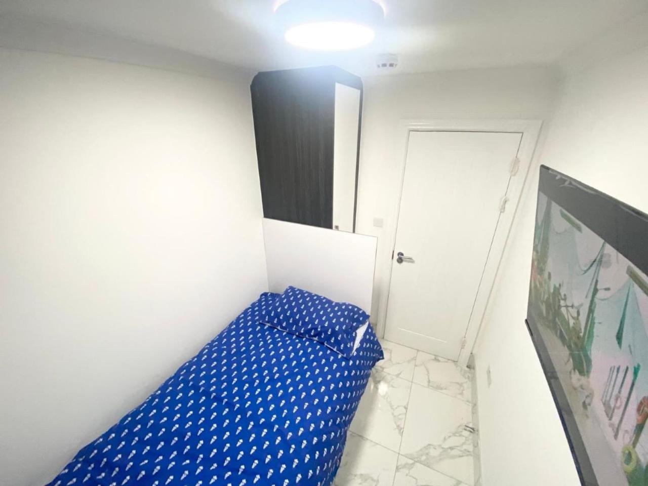 Hayes Vacations - THE ROYAL BOUTIQUE WESTMINSTER LODGE by LONDON SLEEP 9 - Property Image 31