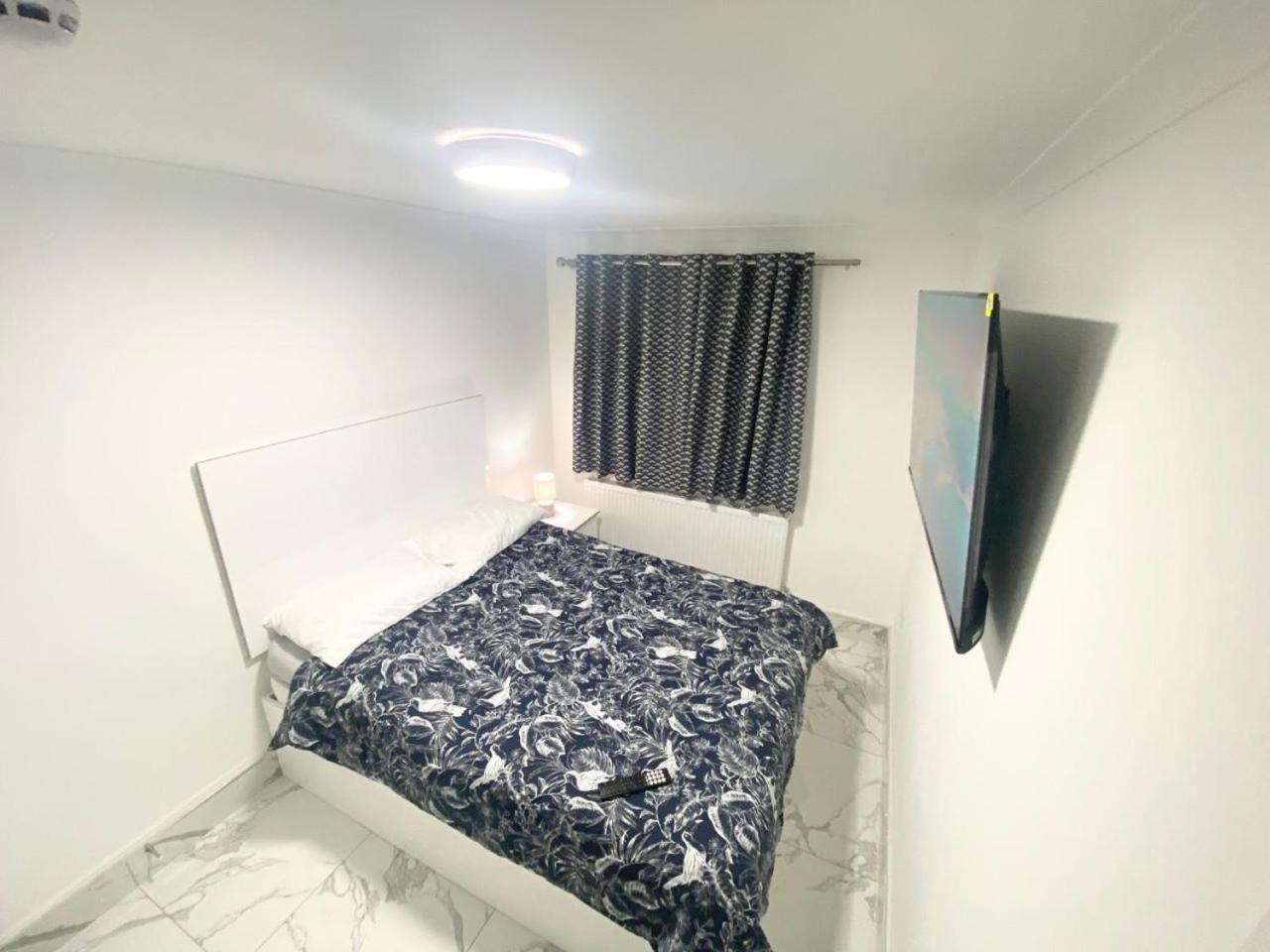 Hayes Vacations - THE ROYAL BOUTIQUE WESTMINSTER LODGE by LONDON SLEEP 9 - Property Image 35