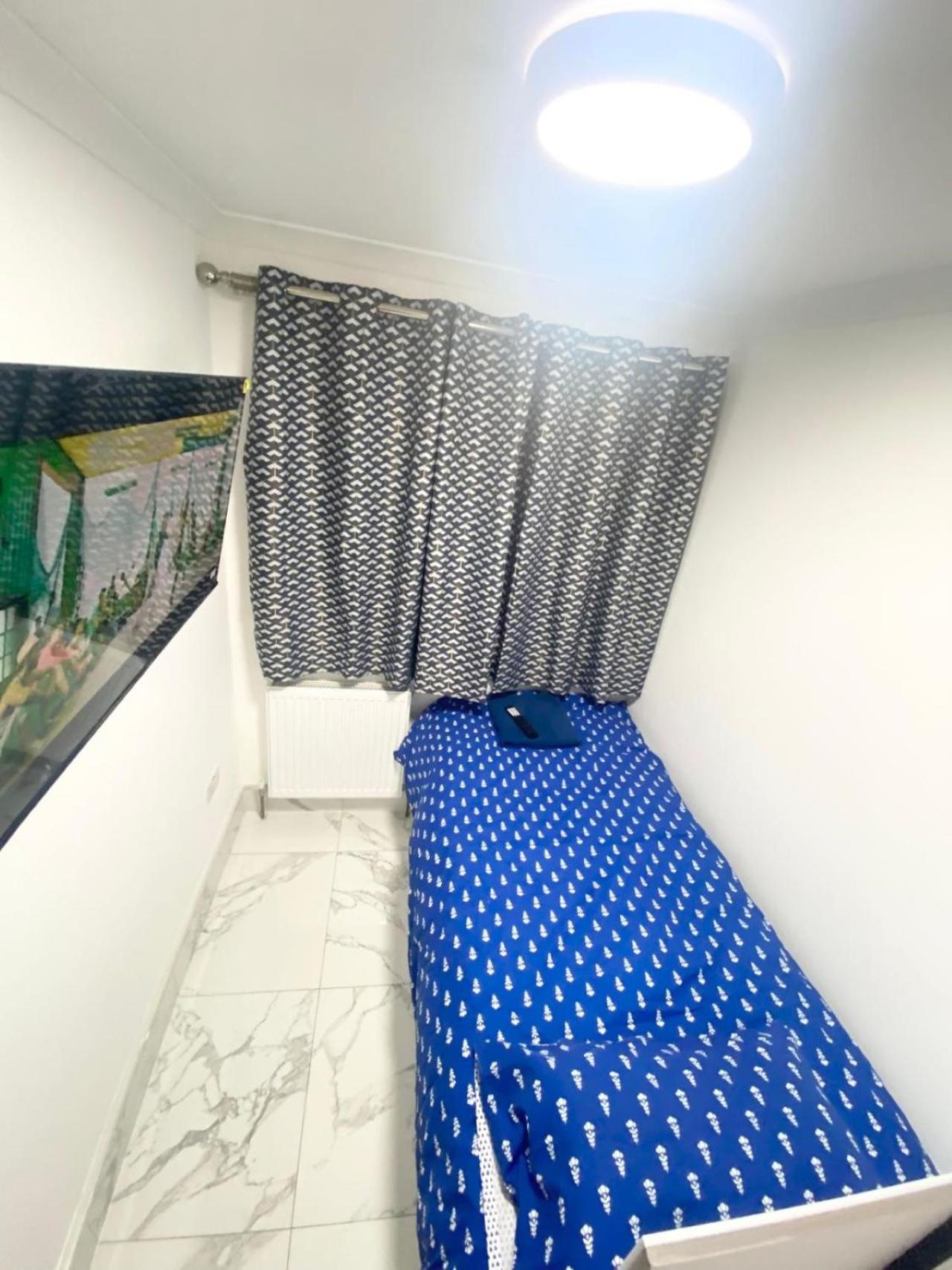 Hayes Vacations - THE ROYAL BOUTIQUE WESTMINSTER LODGE by LONDON SLEEP 9 - Property Image 32