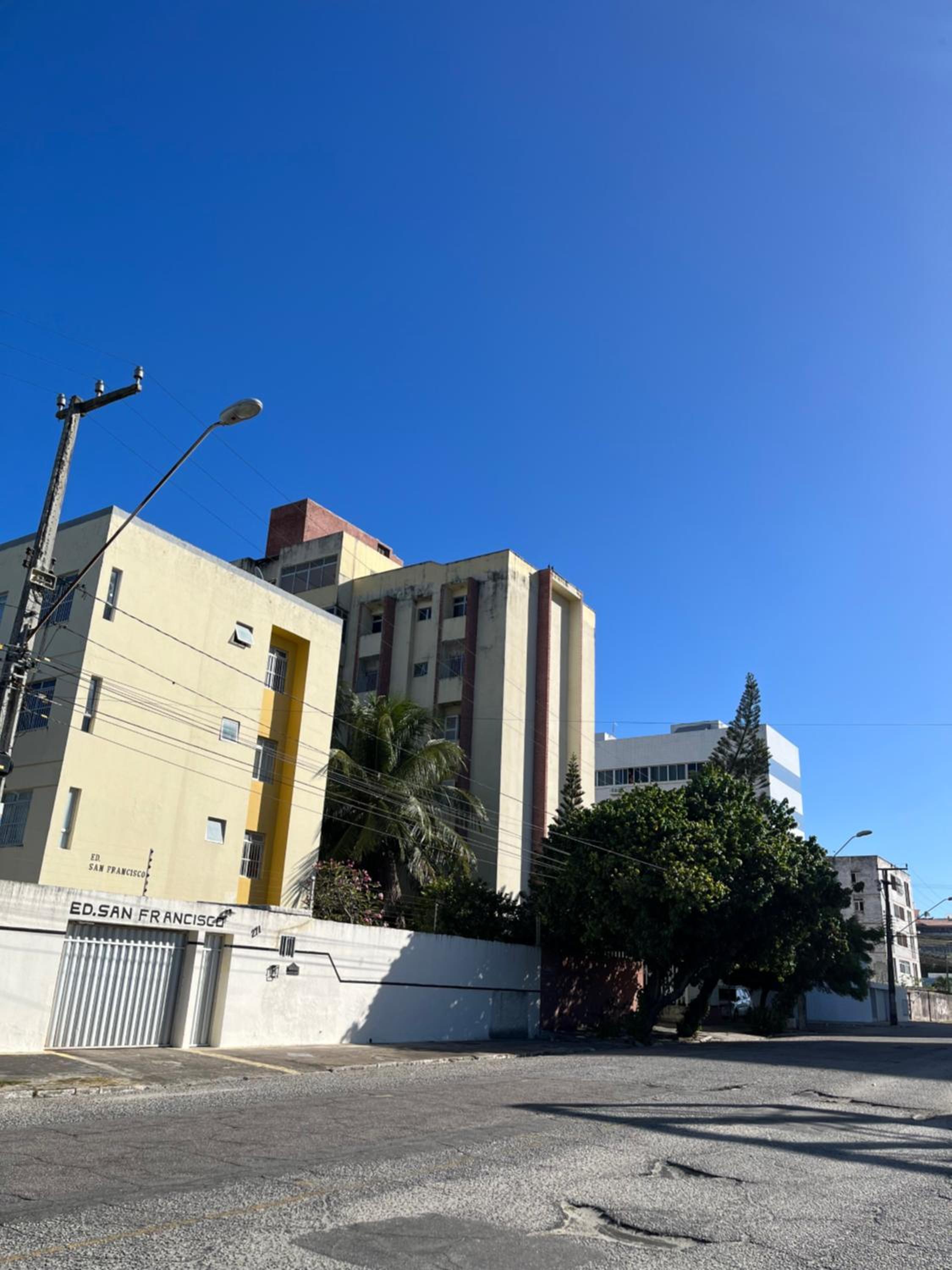 Aluga-se Apartamento em Fortaleza-CE