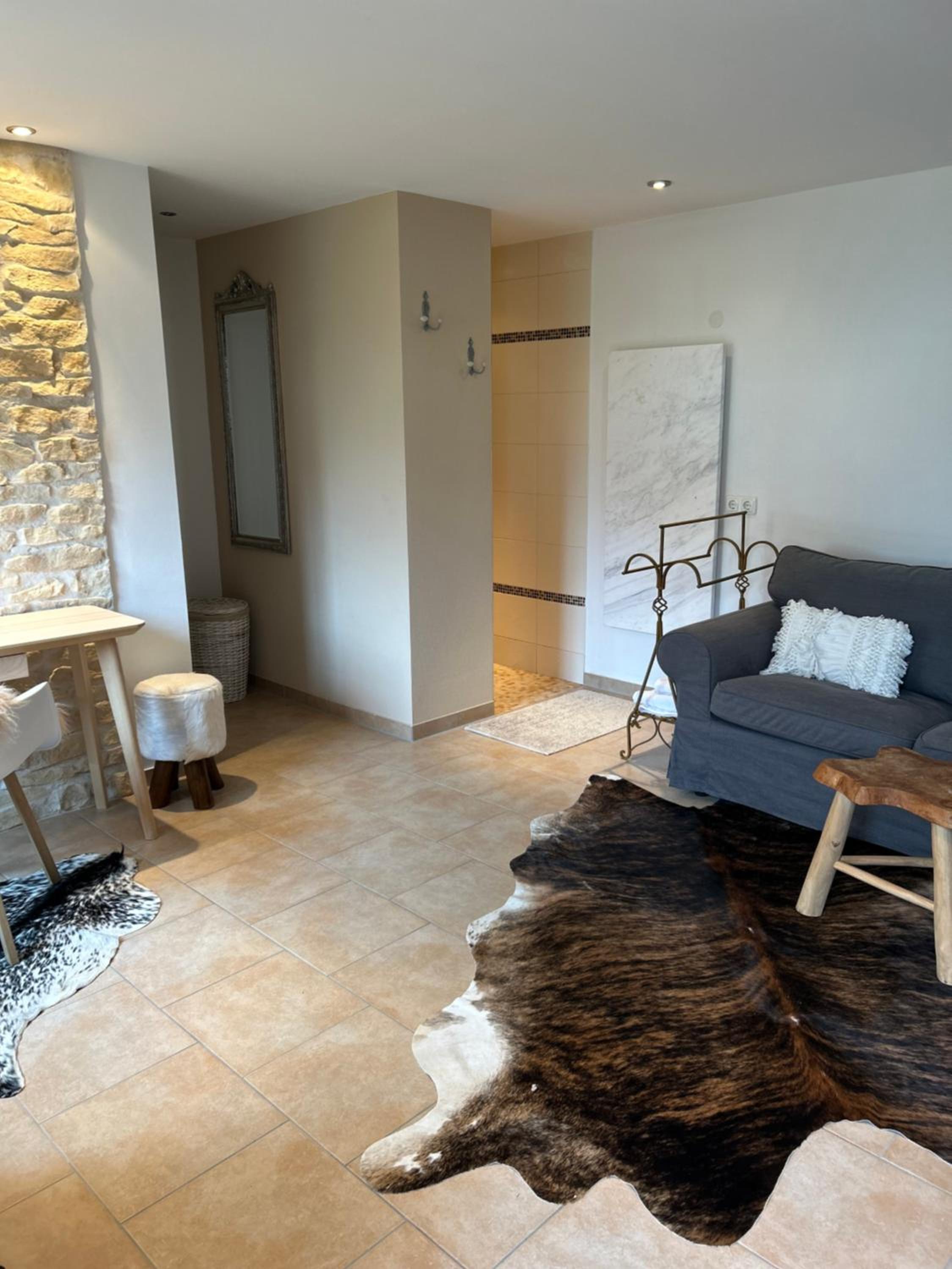 Bezaubernde Ferienwohnung mit Rosengarten