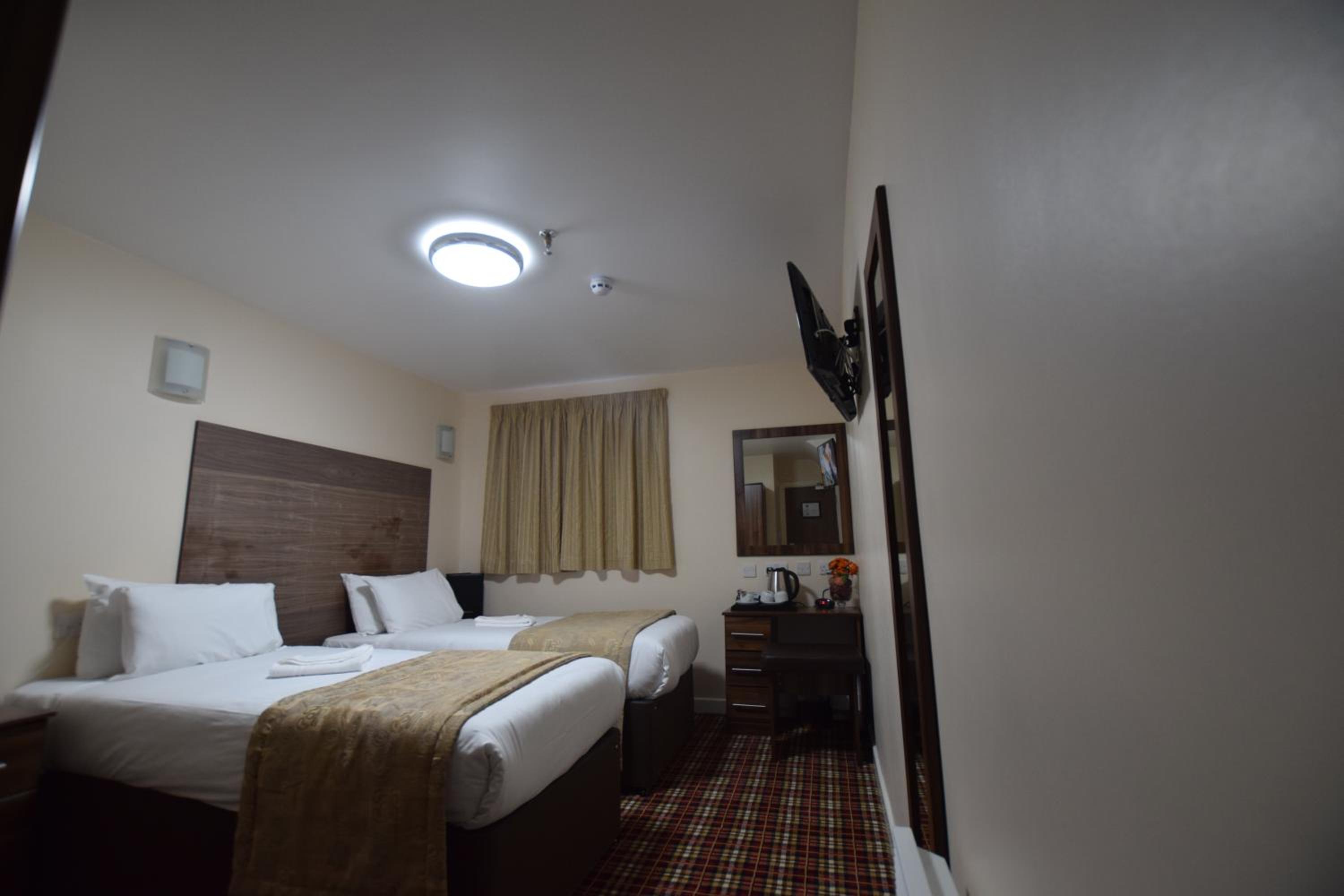 Ilford Vacations - Lucky 8 Hotel - Property Image 11